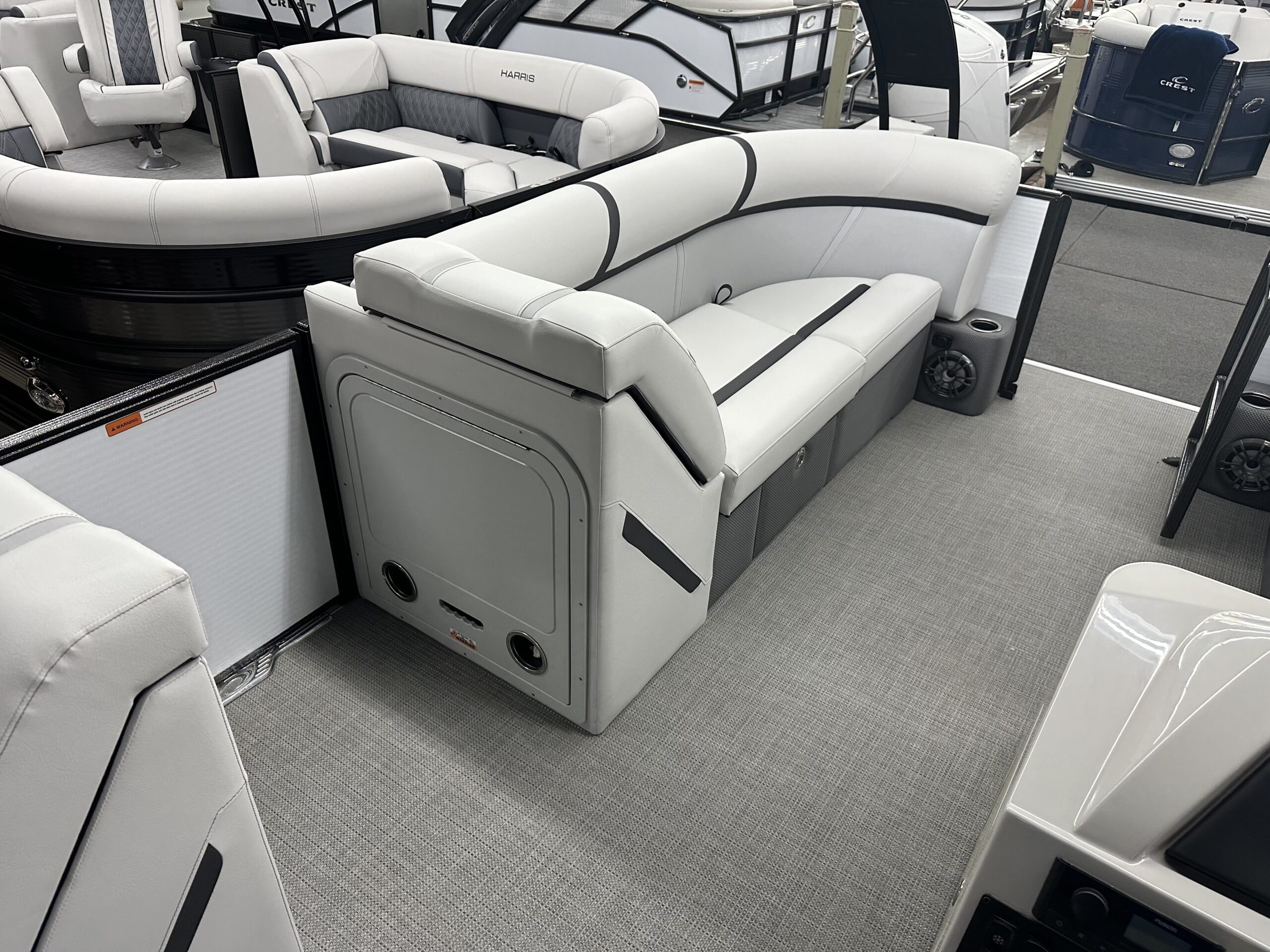 2023 Crest Classic LX 220 SLS with Easy Cover