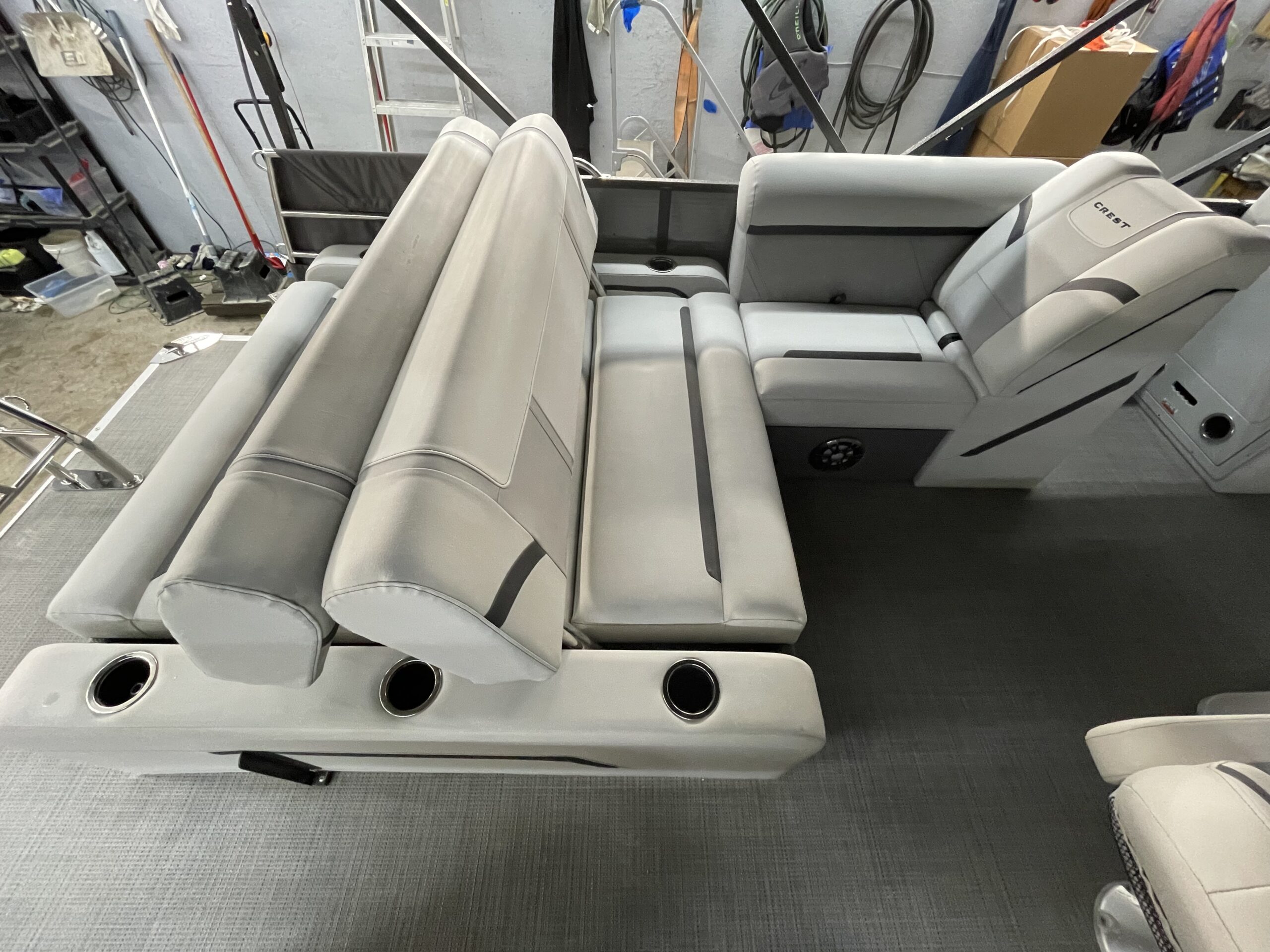 2023 Crest Classic LX 240 SLS With Easy Cover