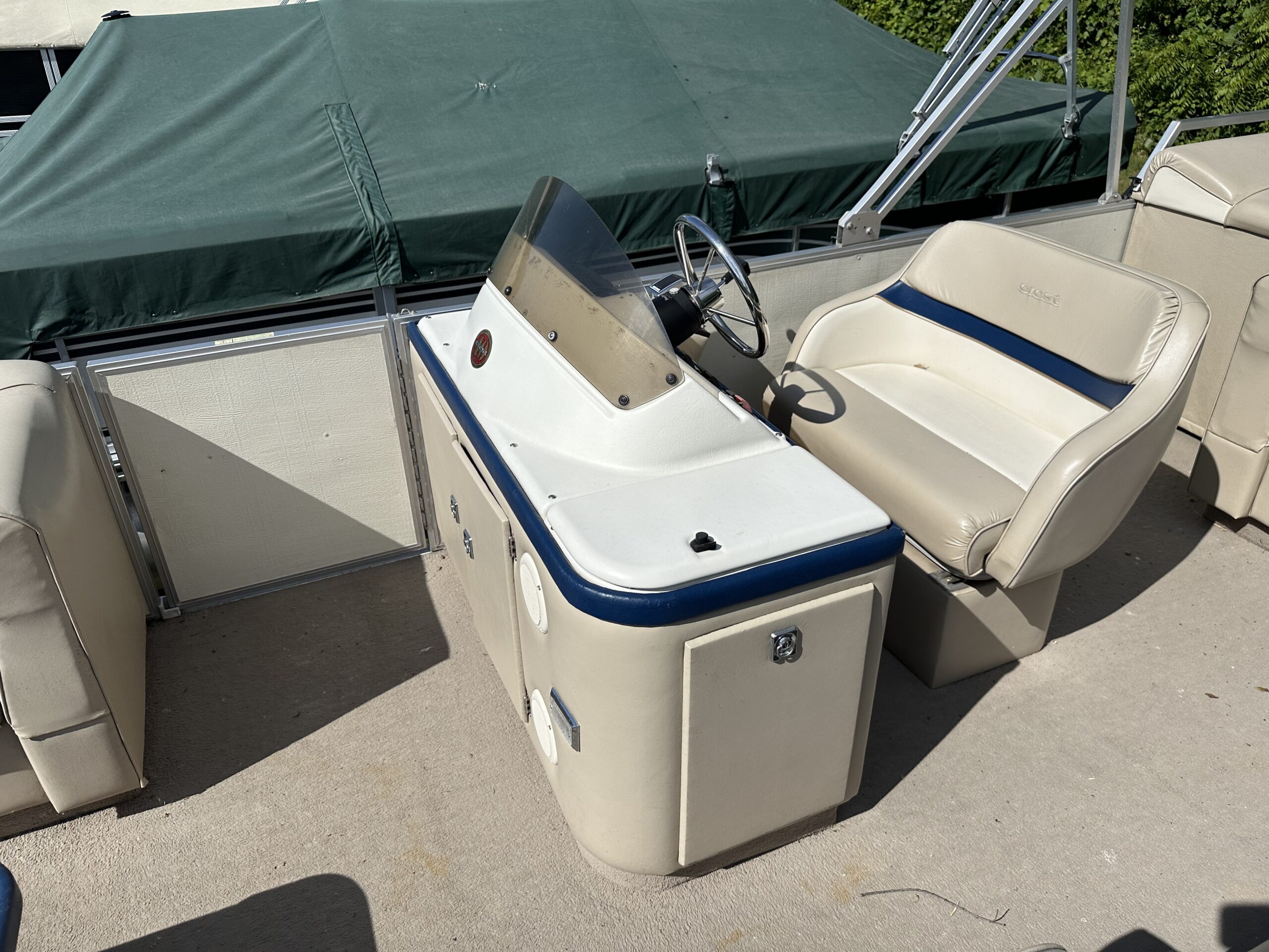 1998 Crest Caribbean HPT  Mariner 2.0 150hp 2 stroke