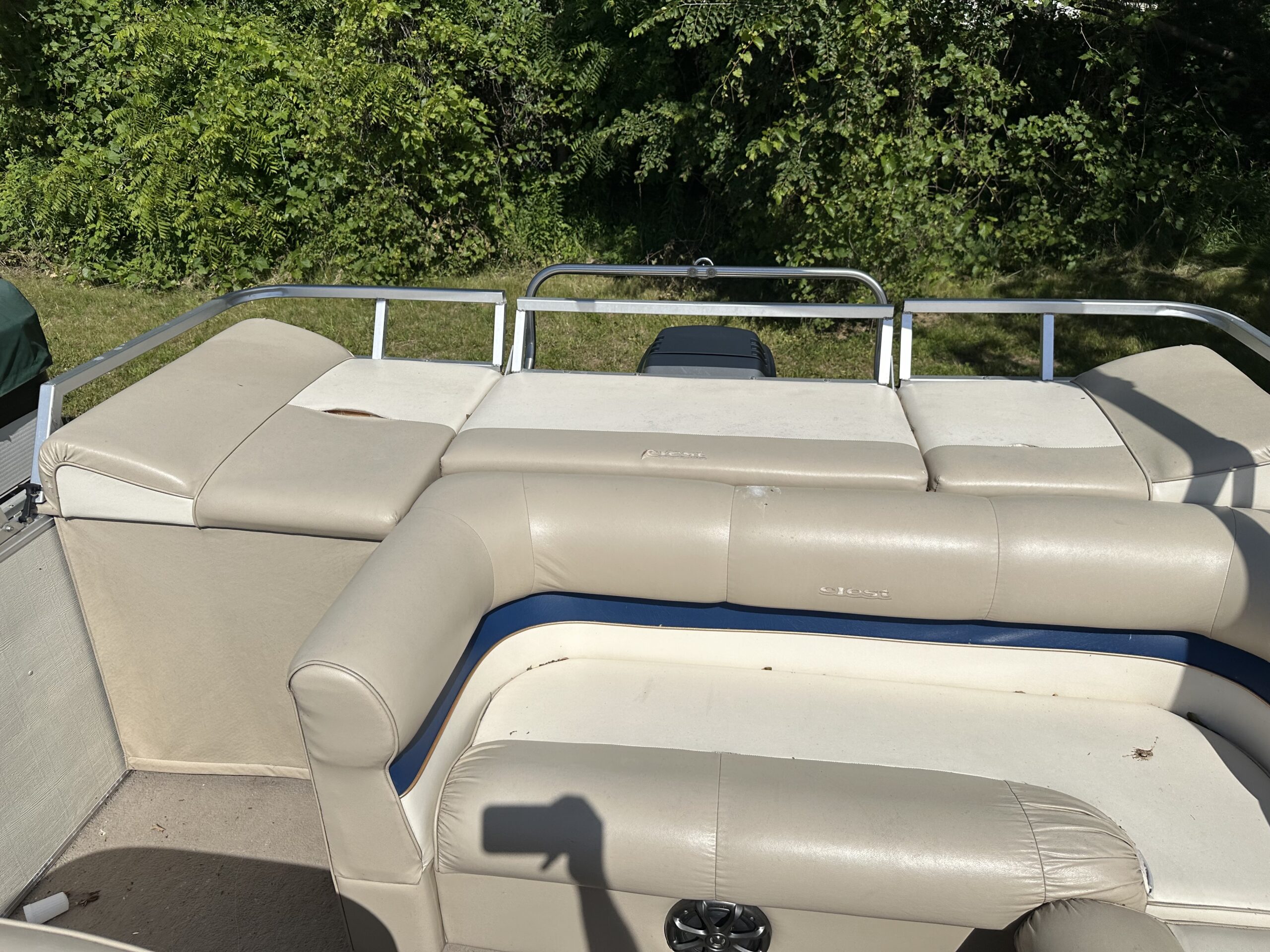 1998 Crest Caribbean HPT  Mariner 2.0 150hp 2 stroke