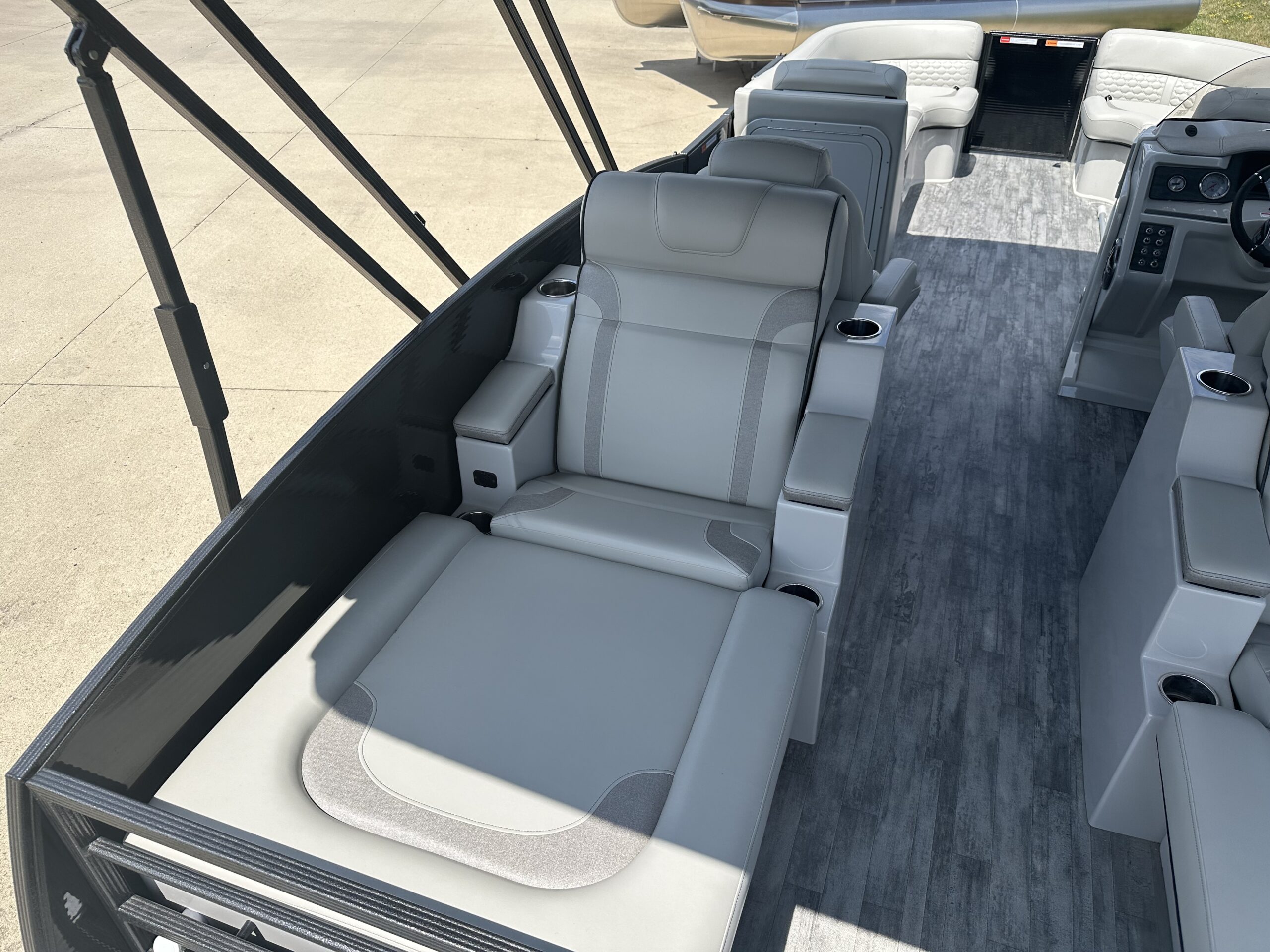 2022 Crest Caribbean LX 230 SLRC Tri Toon 300hp Mercury