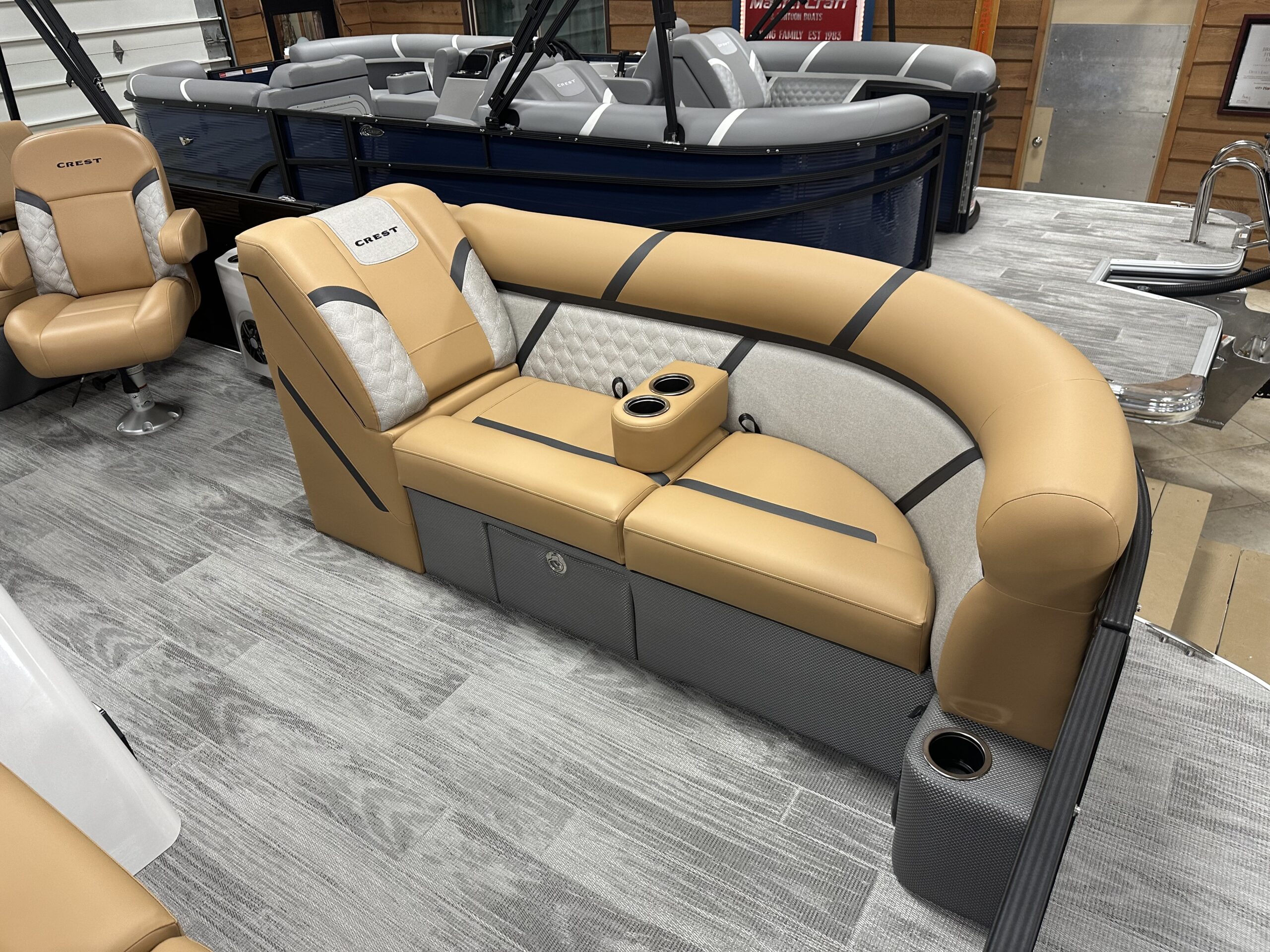 2025 Crest Classic 220 SLSC  Mercury 115hp