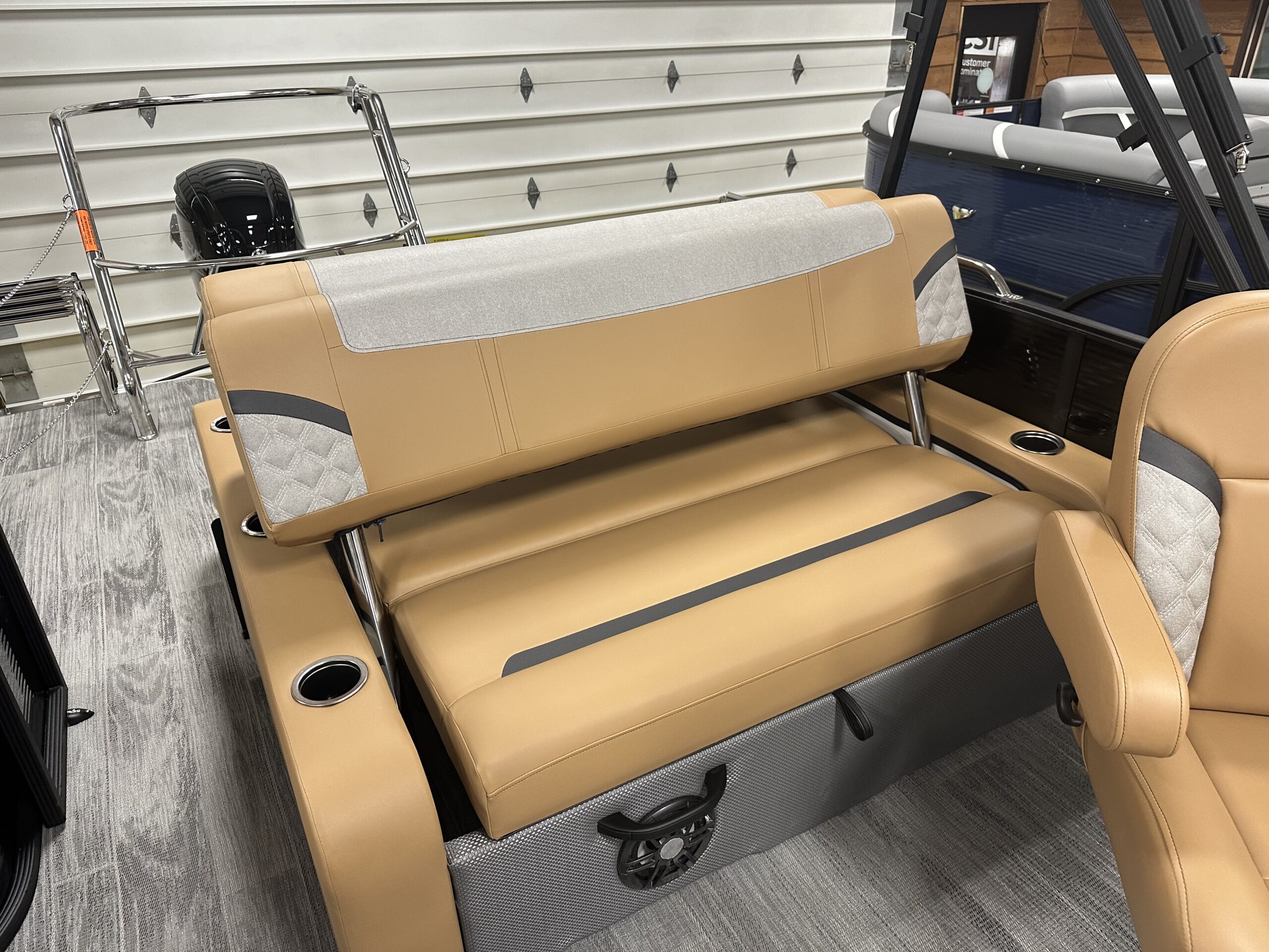 2025 Crest Classic 220 SLSC  Mercury 115hp