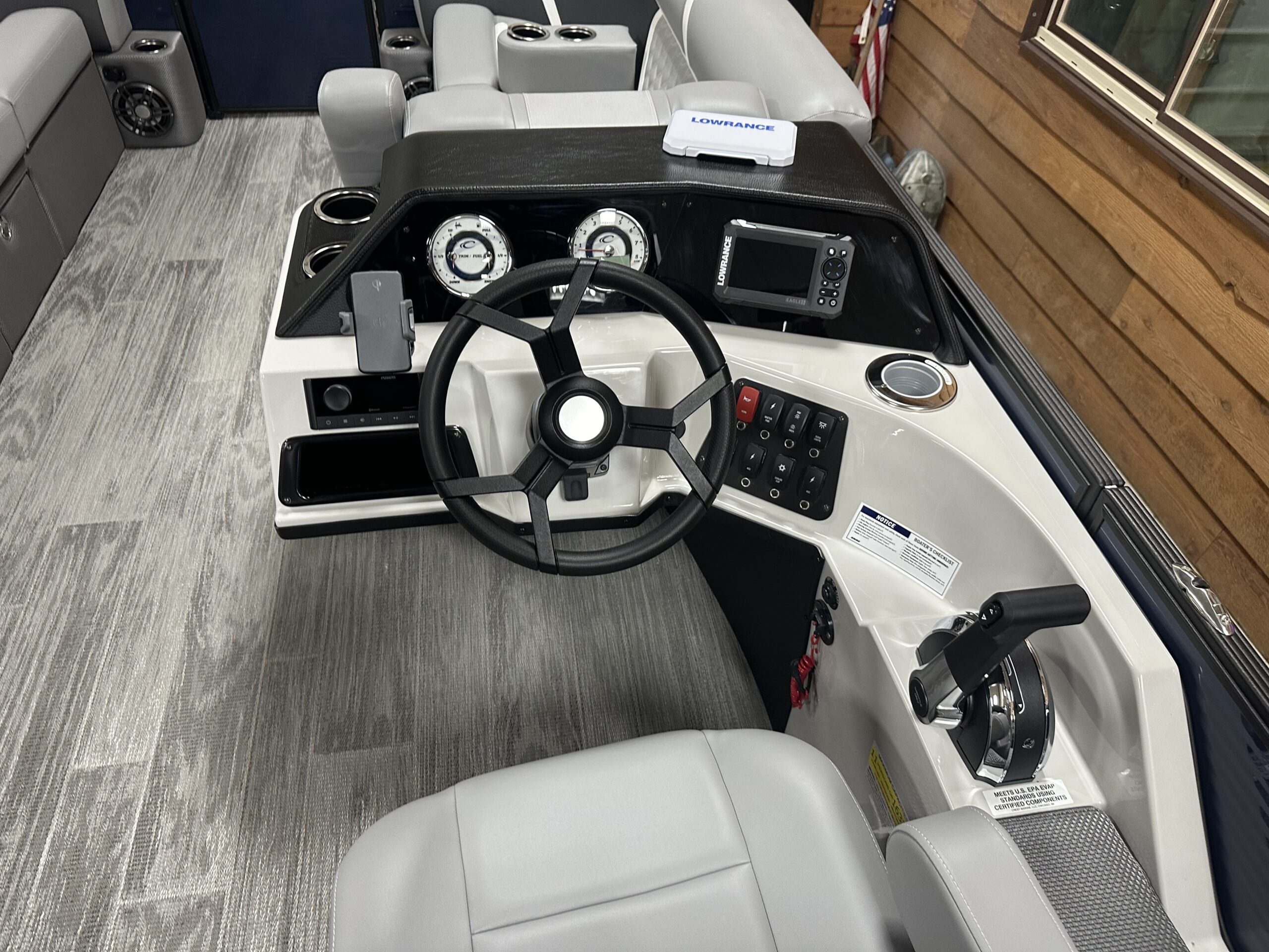 2025 Crest Classic 220 SLC  Mercury 115hp