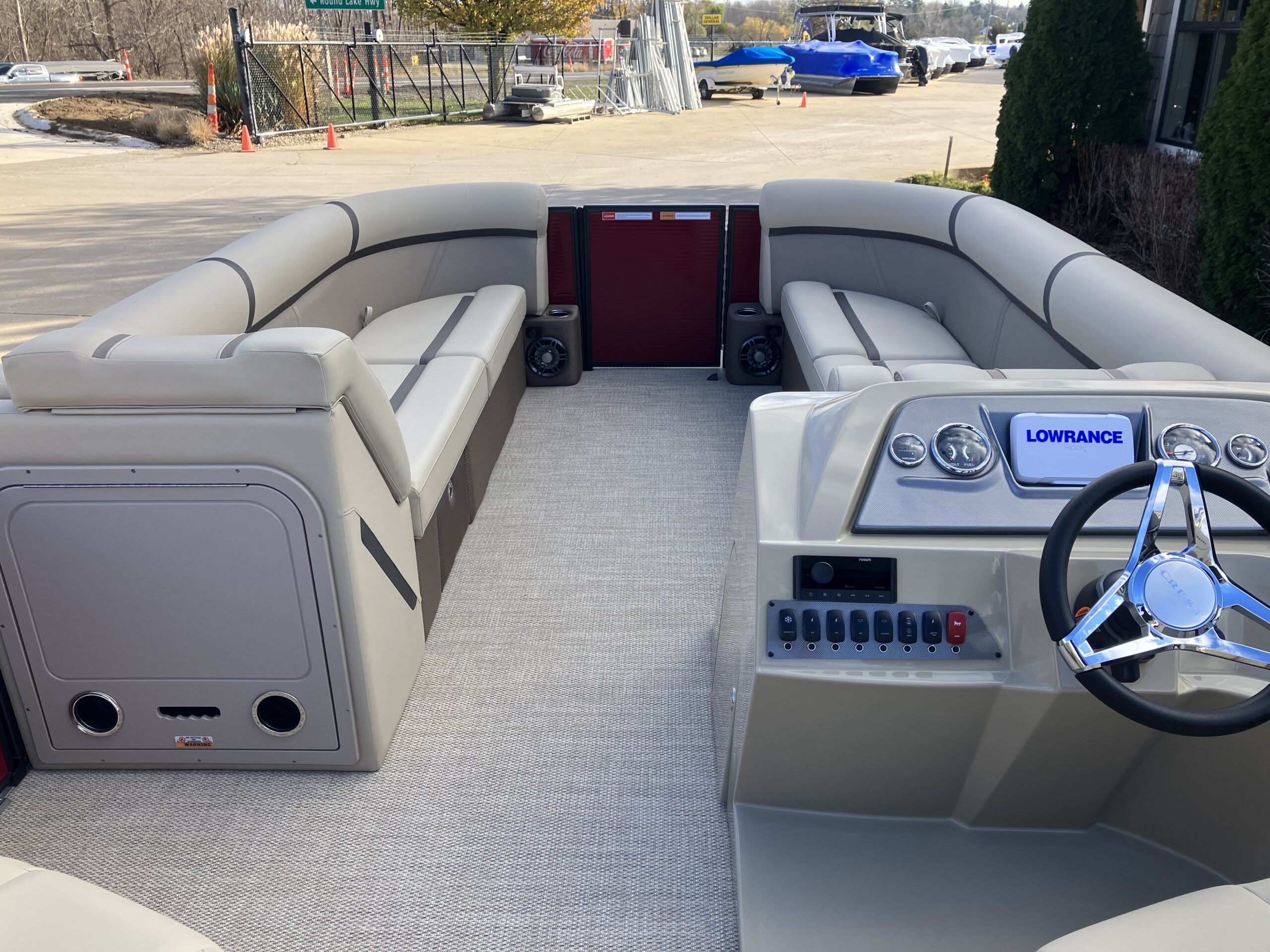 2024 Crest Classic LX 240 SLC Tri Toon Easy Cover Equipped