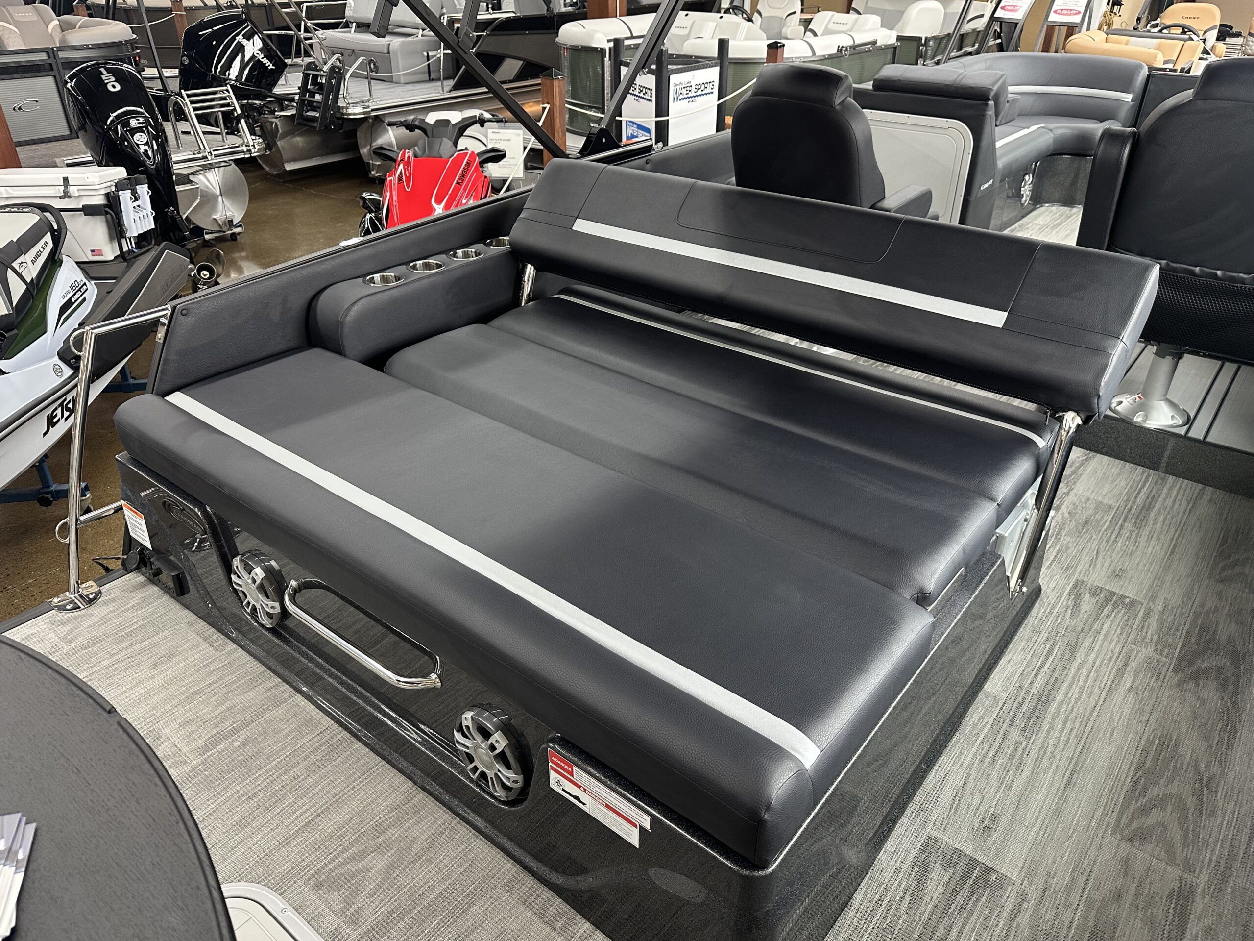 2025 Crest Caribbean 230 SLS  Mercury 300hp