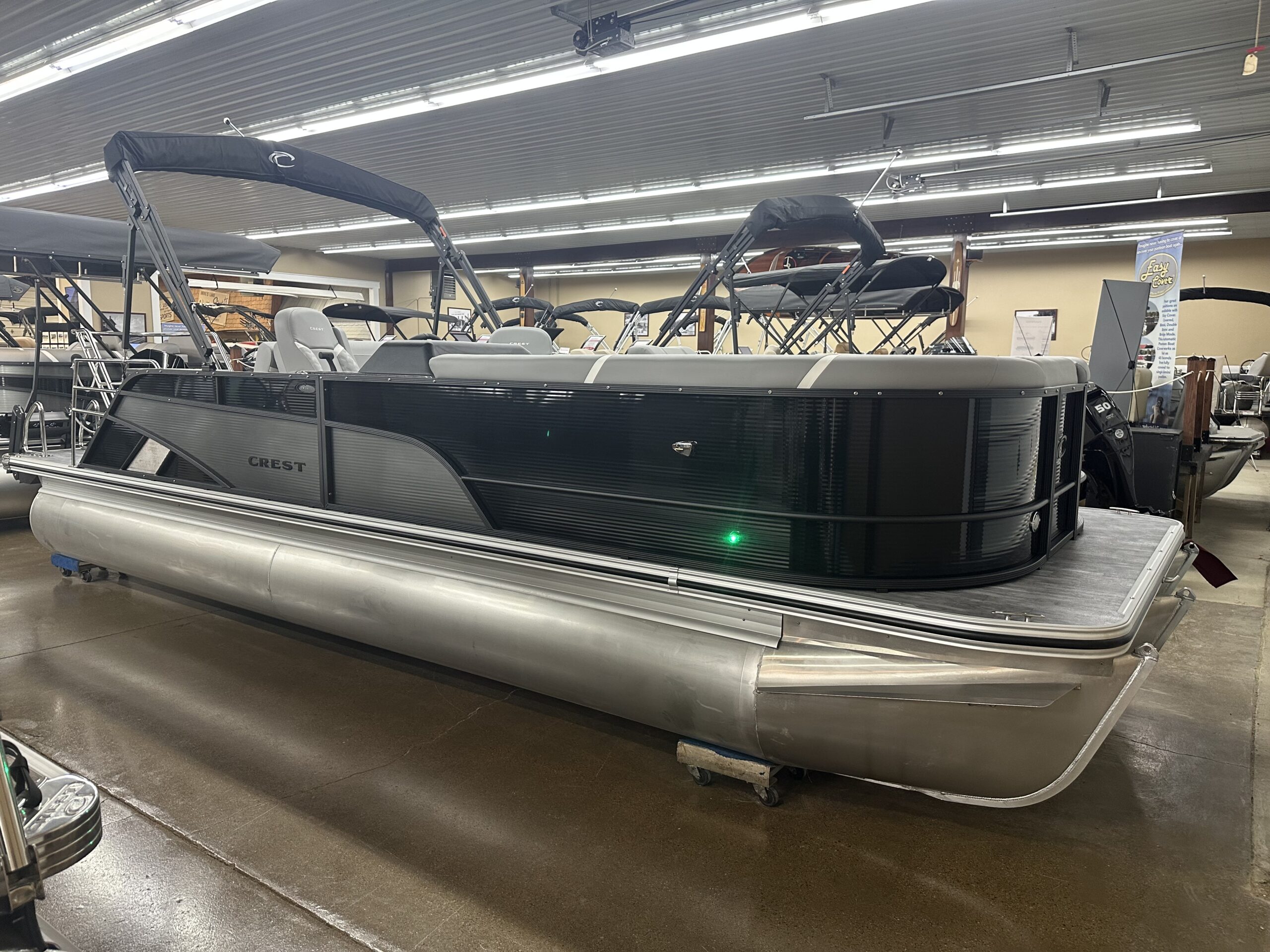 2025 Crest Classis 240 SLSC Tri Toon 250hp Mercury
