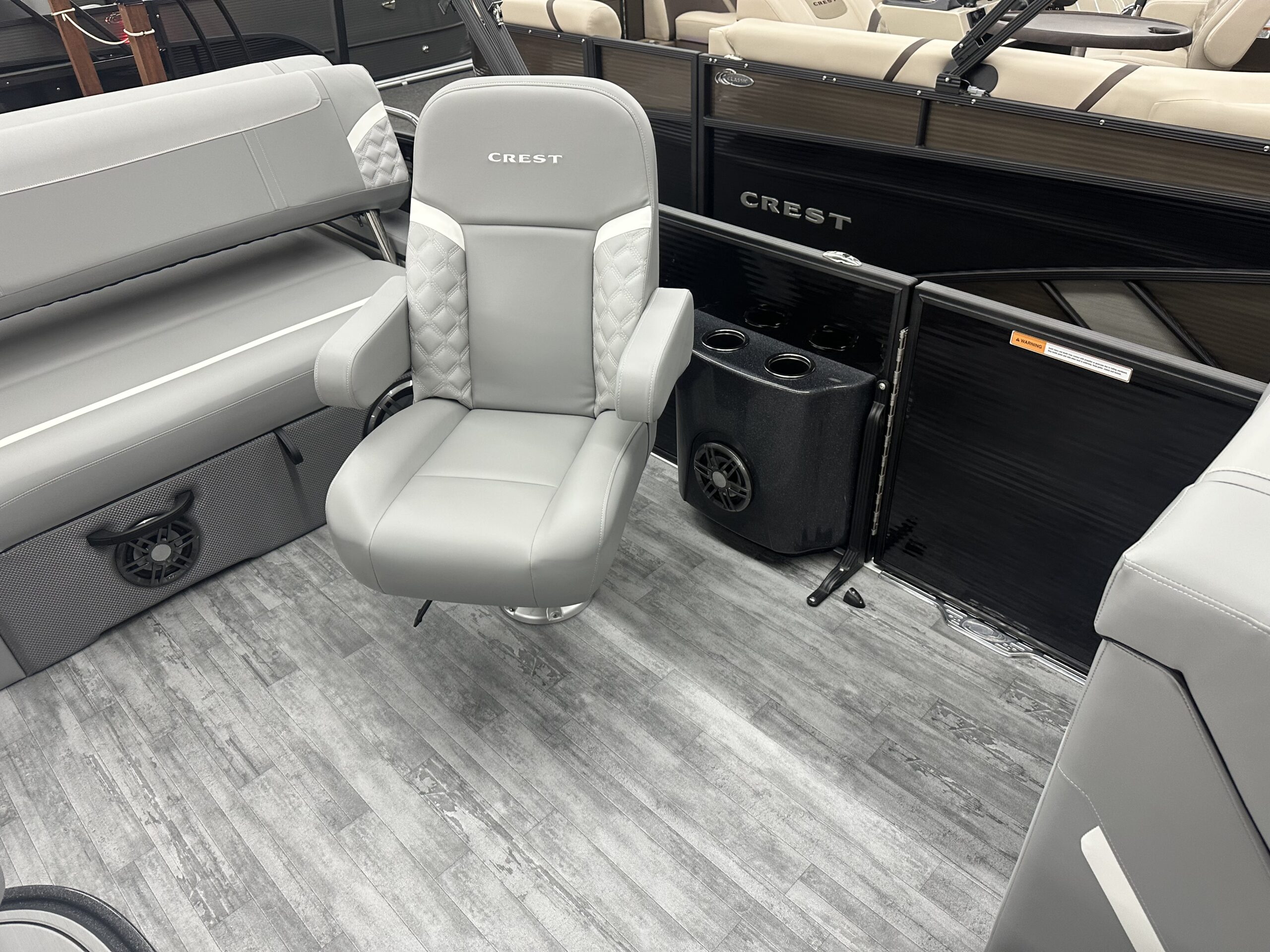 2025 Crest Classis 240 SLSC Tri Toon 250hp Mercury