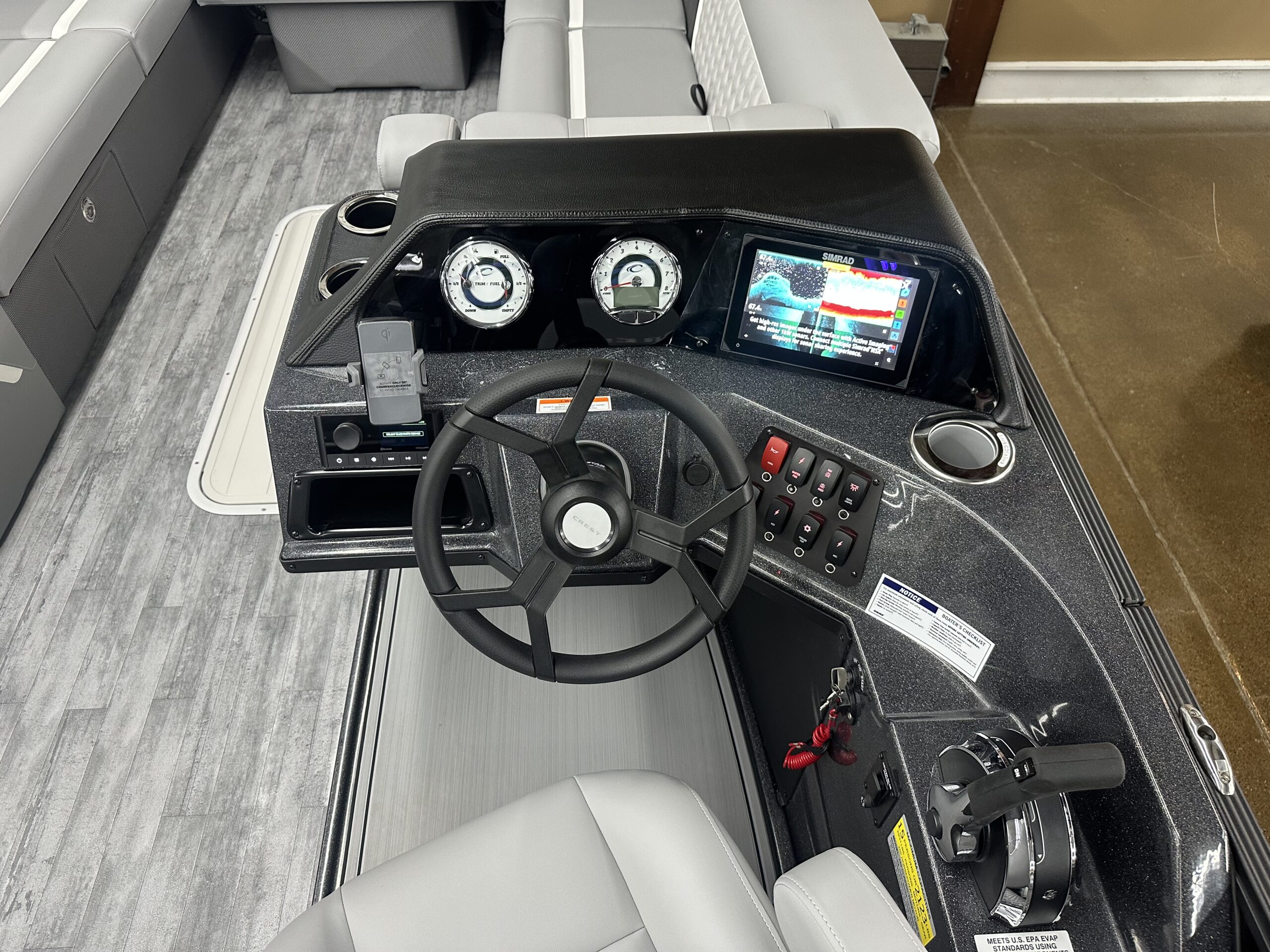 2025 Crest Classis 240 SLSC Tri Toon 250hp Mercury