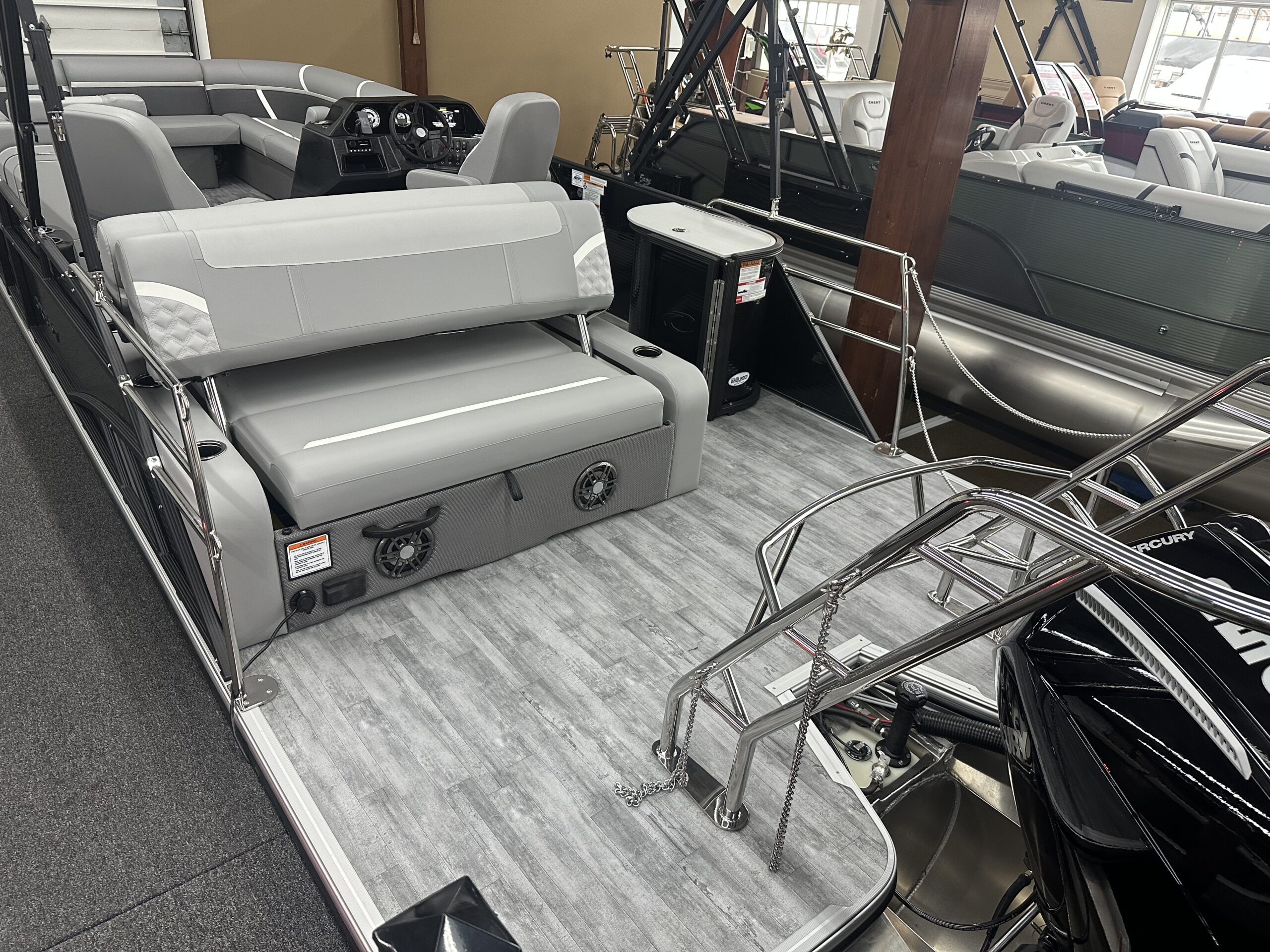 2025 Crest Classis 240 SLSC Tri Toon 250hp Mercury
