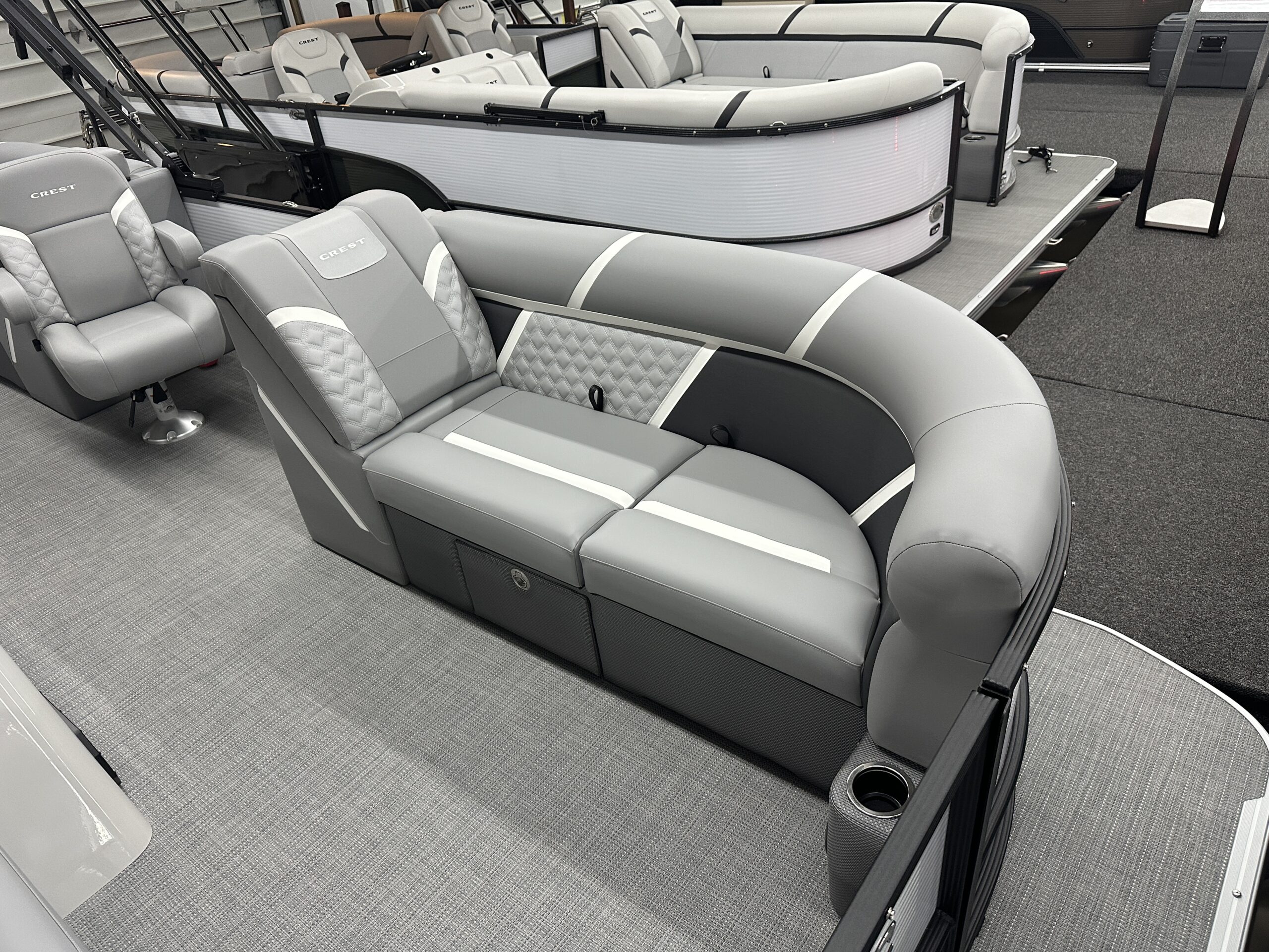 2025 Crest Classic 220 SLC Tri Toon 150hp Mercury