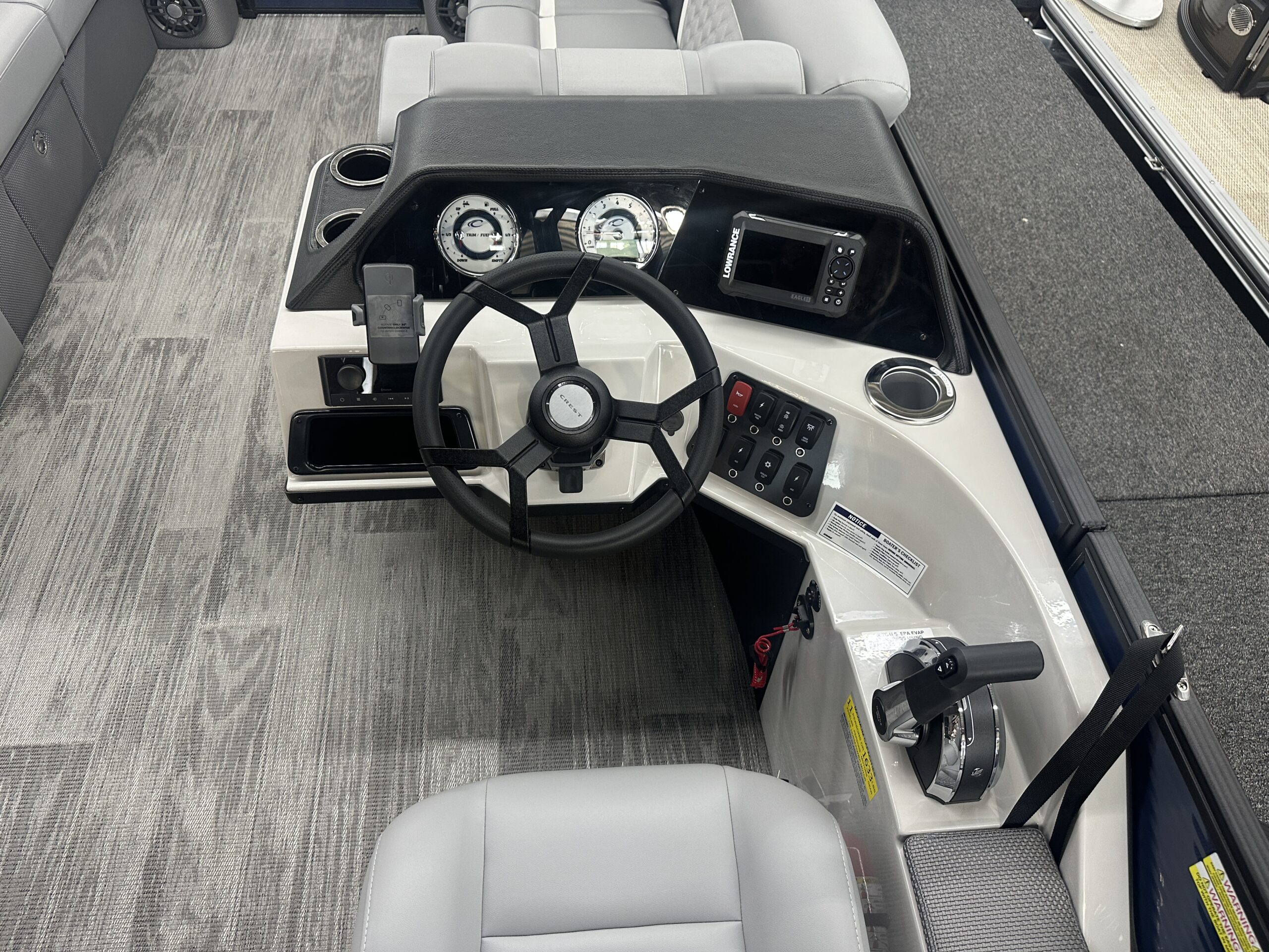 2025 Crest Classic 220 SLSC Mercury 90hp CT  Easy Cover