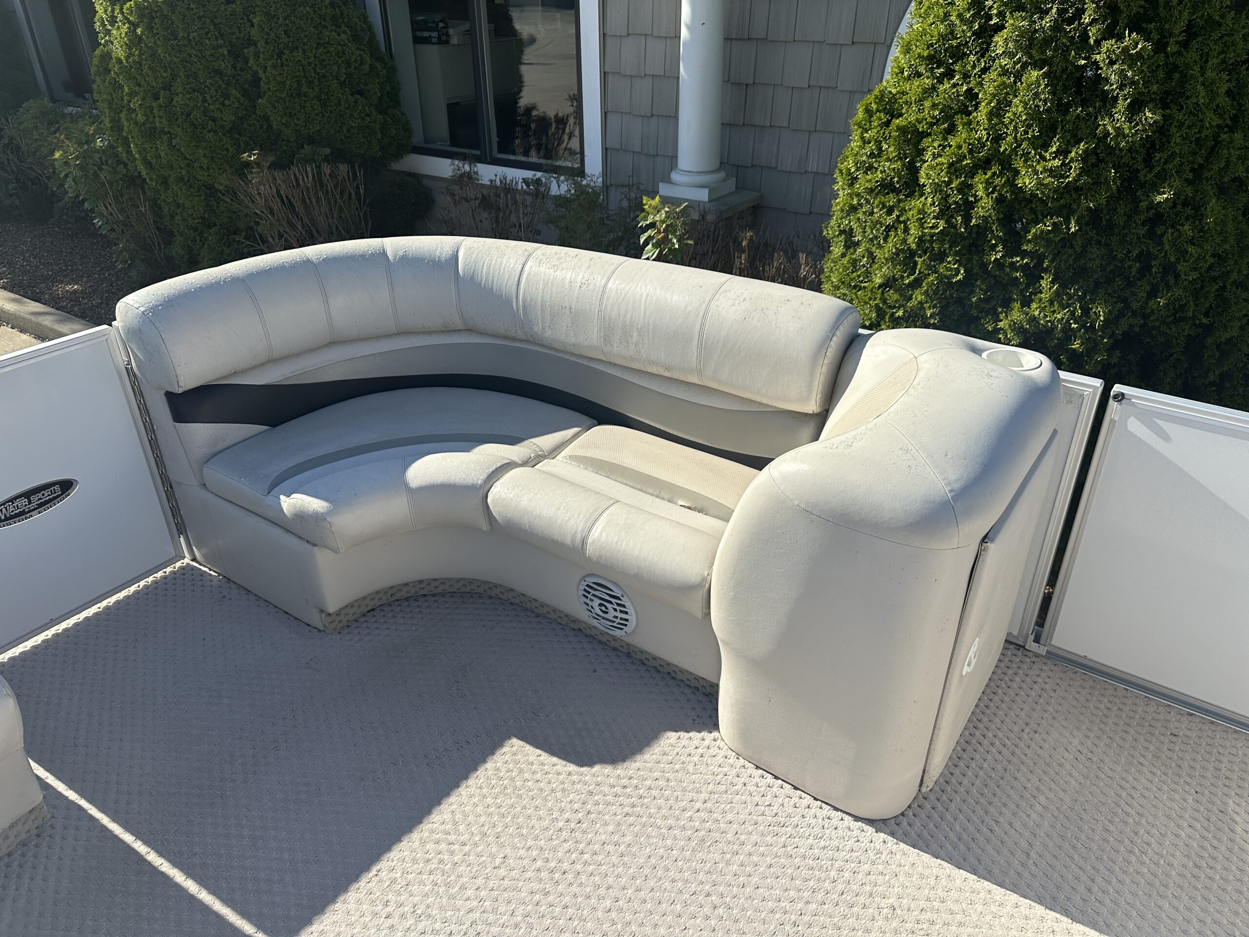 2007 Crest II LM 2003 Mercury 40hp EFI 4 stroke