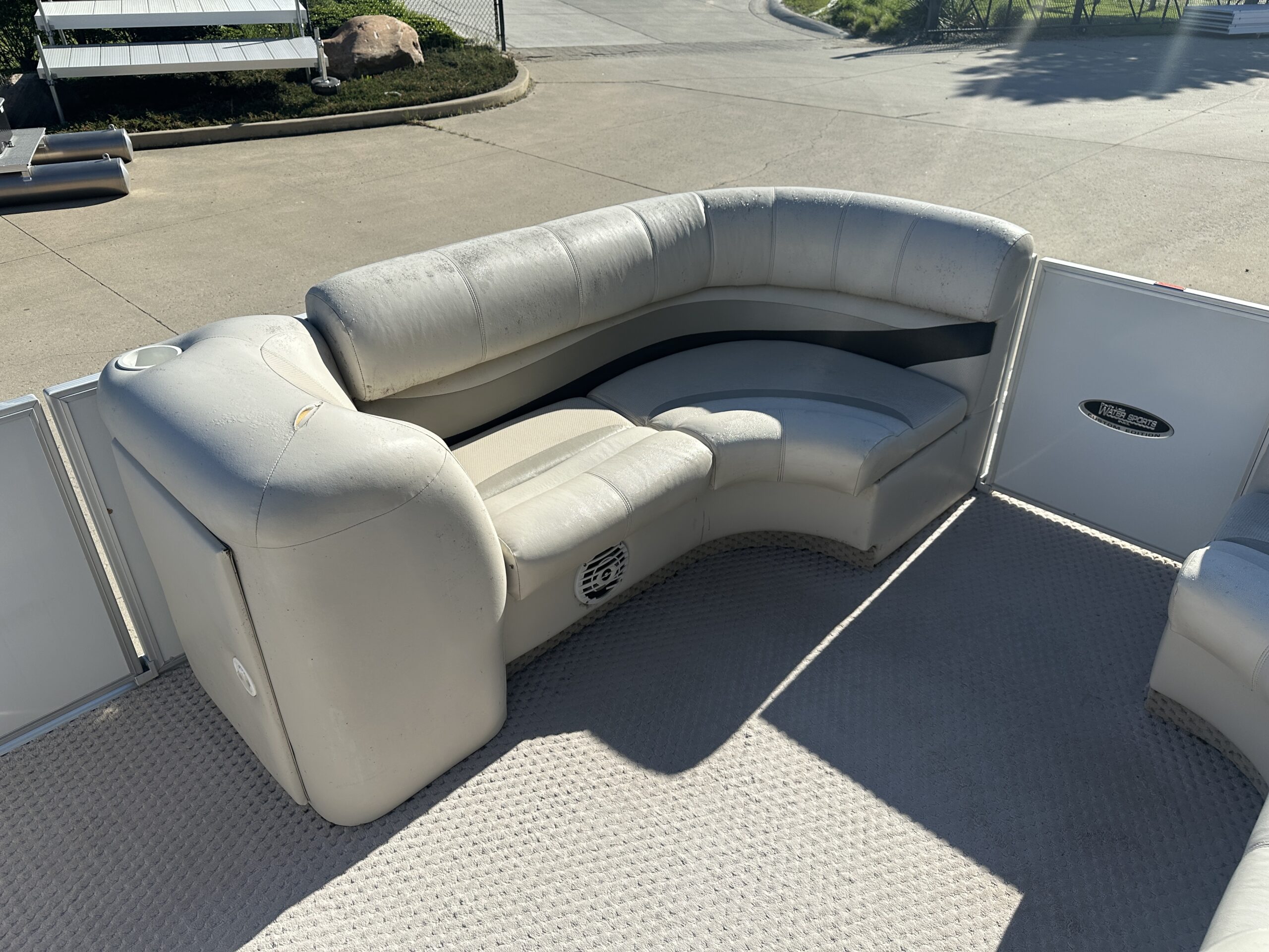 2007 Crest II LM 2003 Mercury 40hp EFI 4 stroke