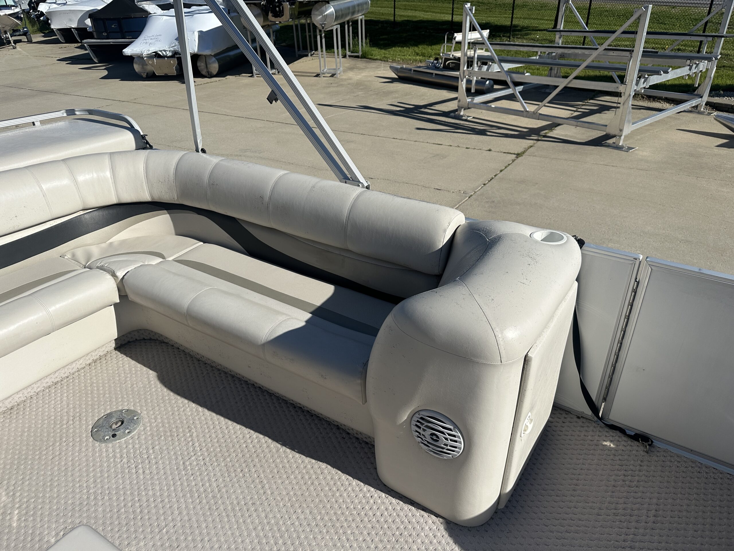 2007 Crest II LM 2003 Mercury 40hp EFI 4 stroke