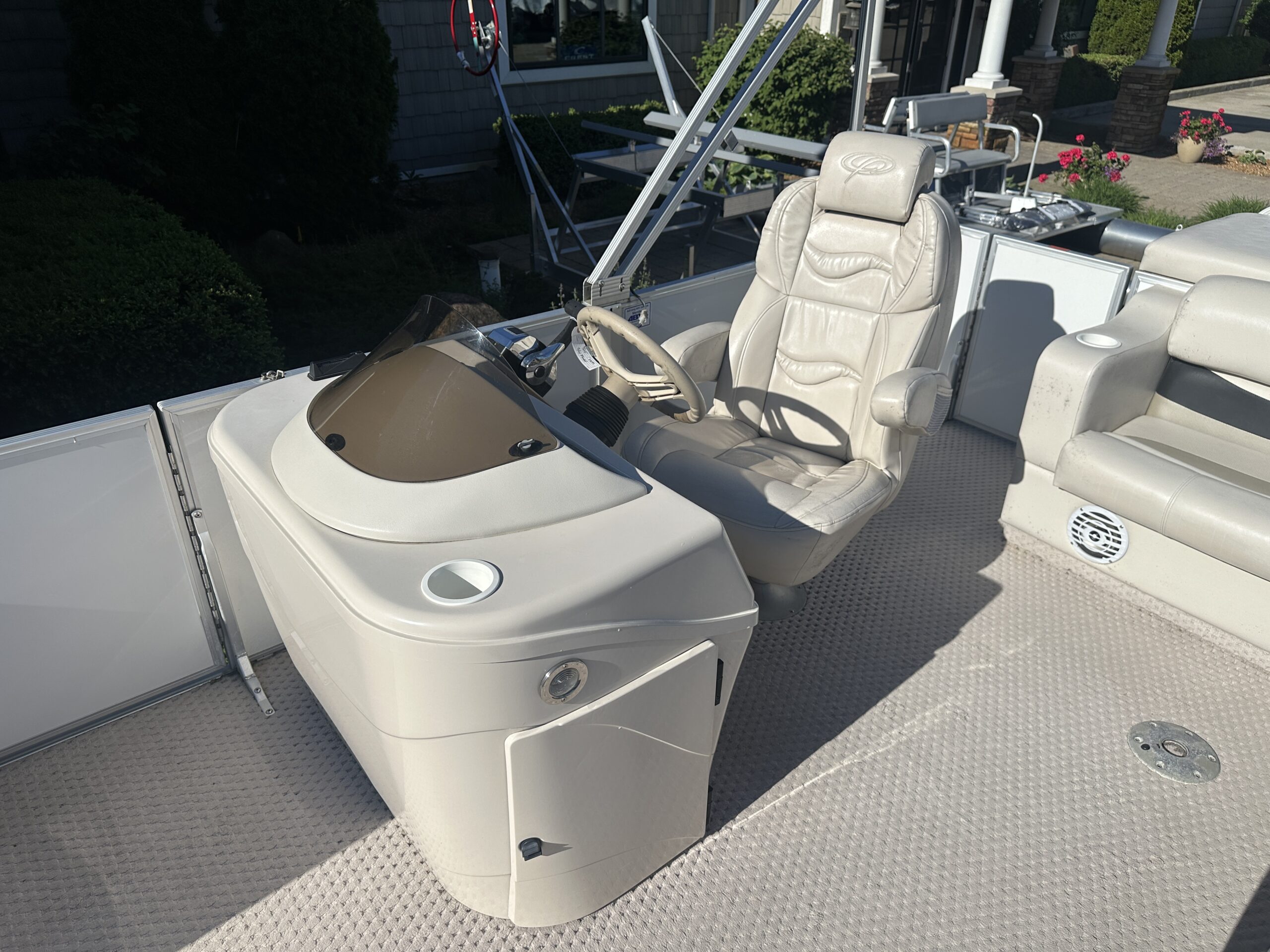 2007 Crest II LM 2003 Mercury 40hp EFI 4 stroke