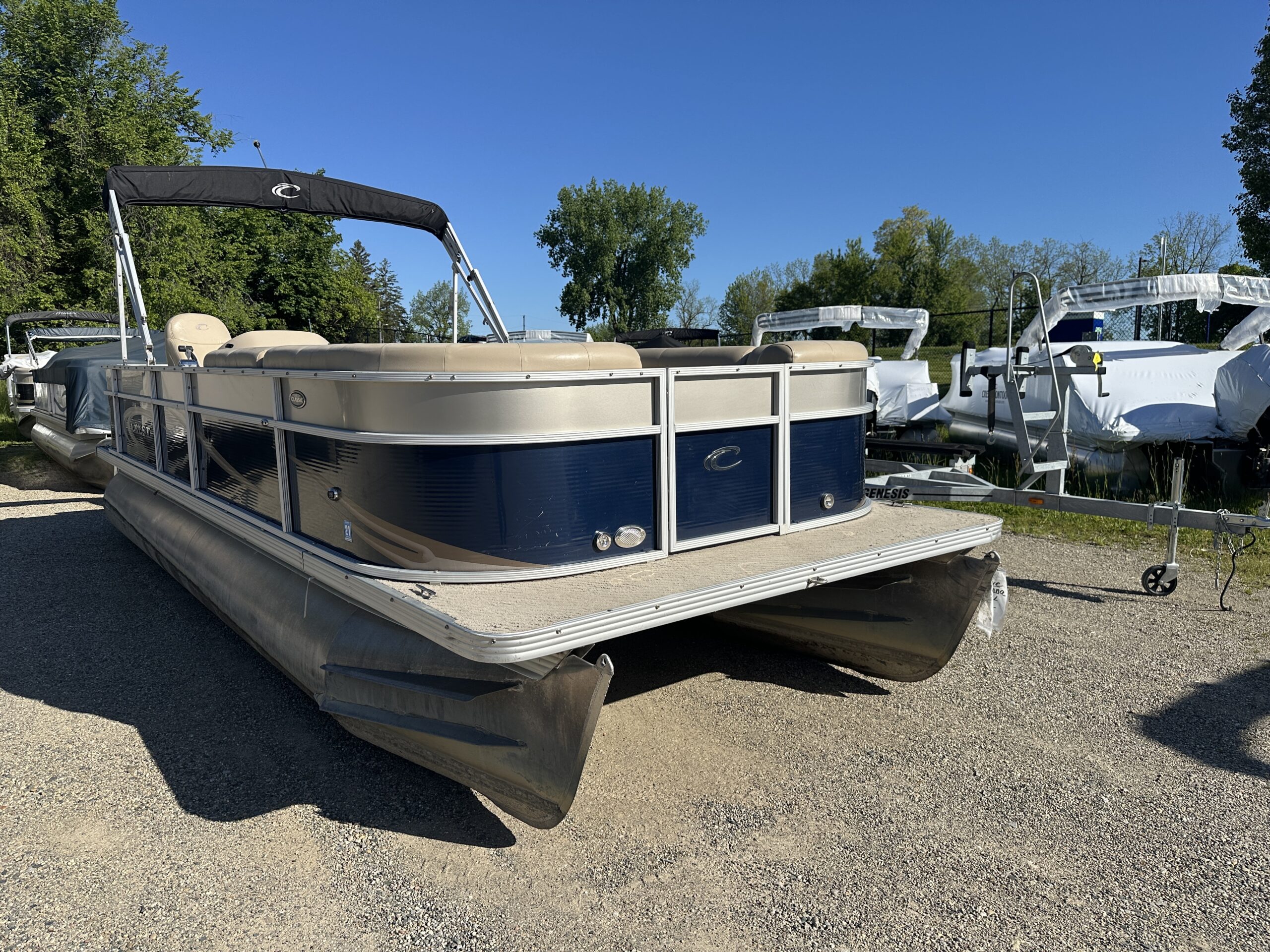 2012 Crest Classic 230  Mercury 50hp 4 stroke