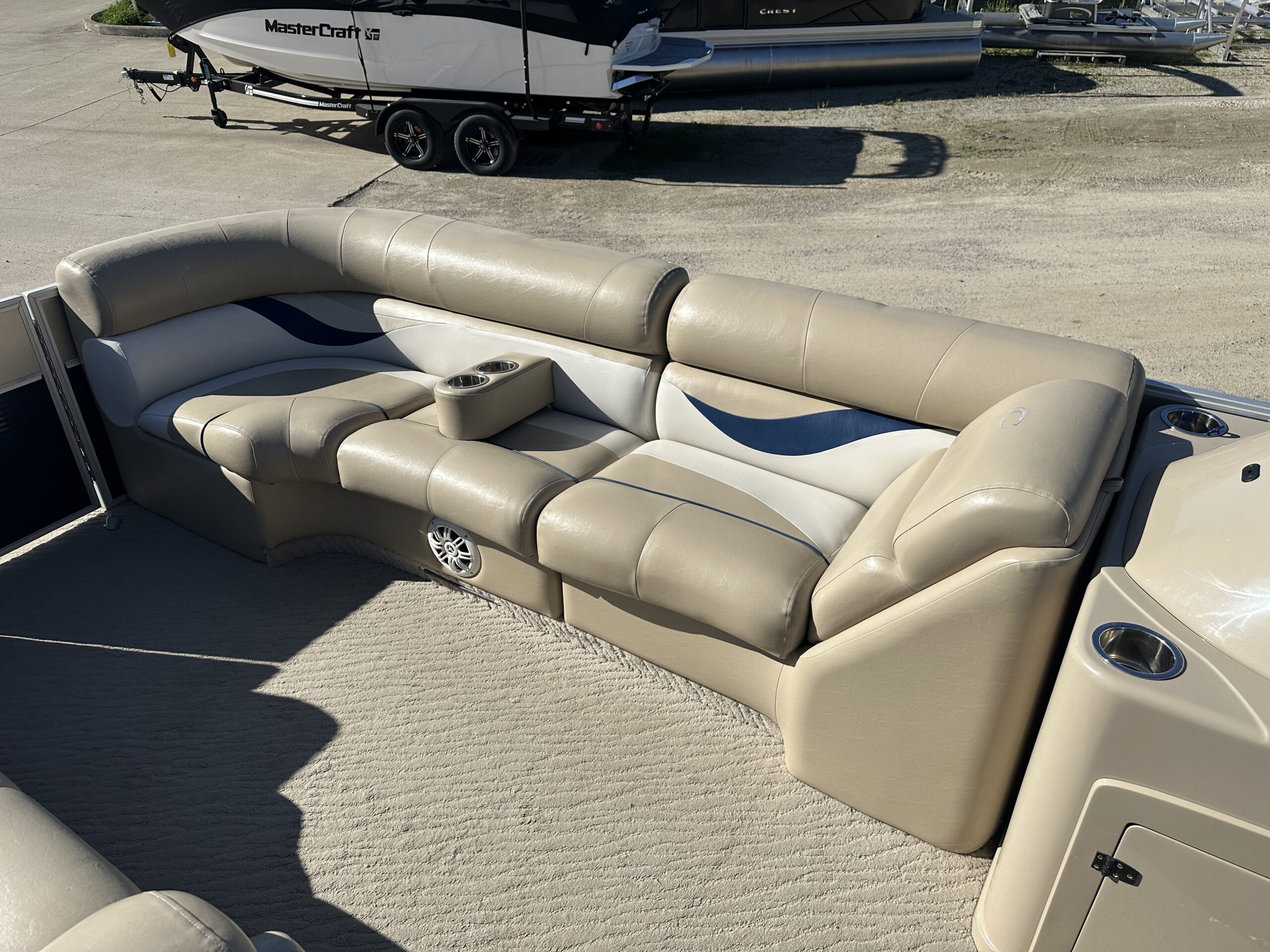 2012 Crest Classic 230  Mercury 50hp 4 stroke