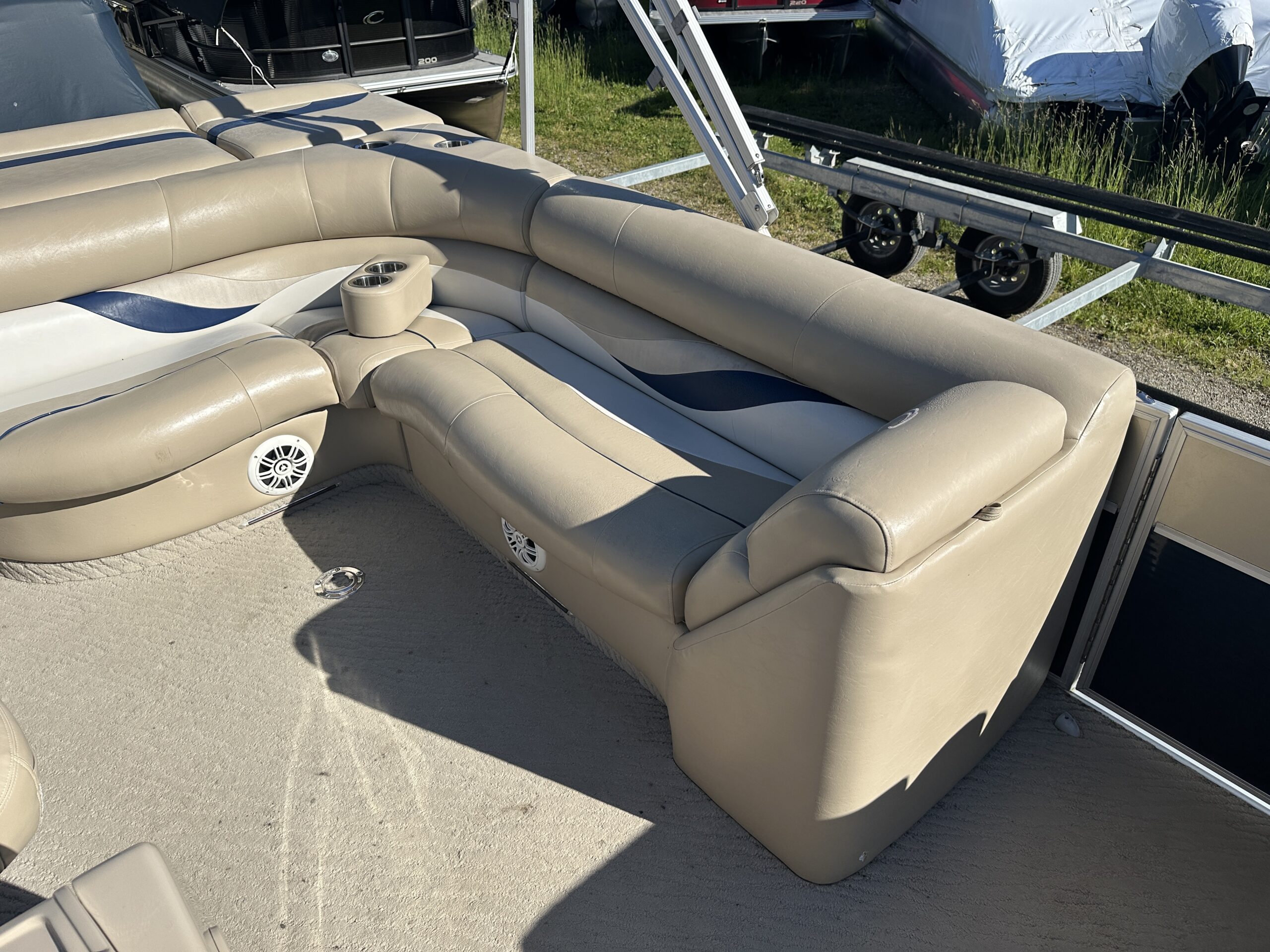 2012 Crest Classic 230  Mercury 50hp 4 stroke