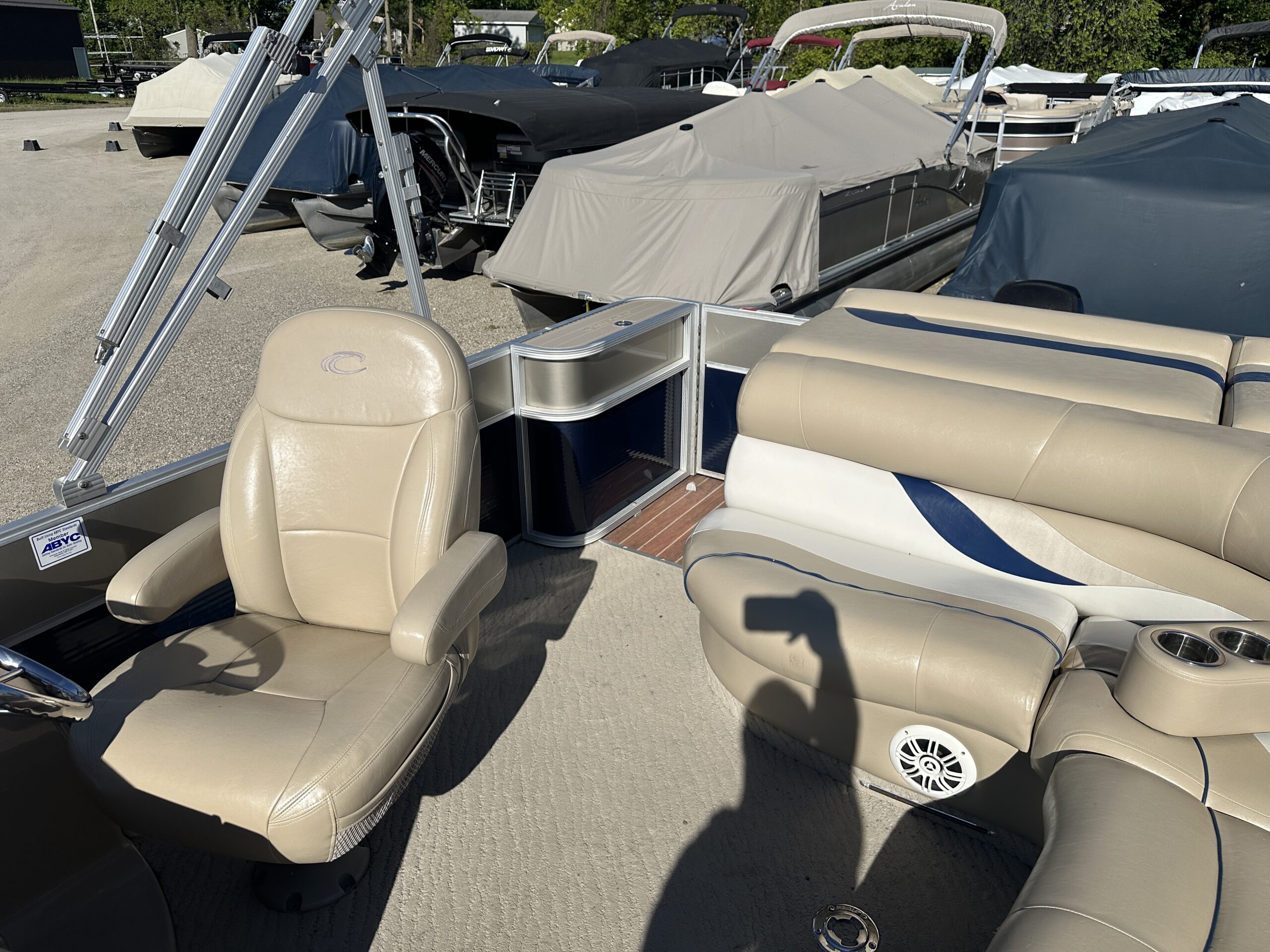 2012 Crest Classic 230  Mercury 50hp 4 stroke