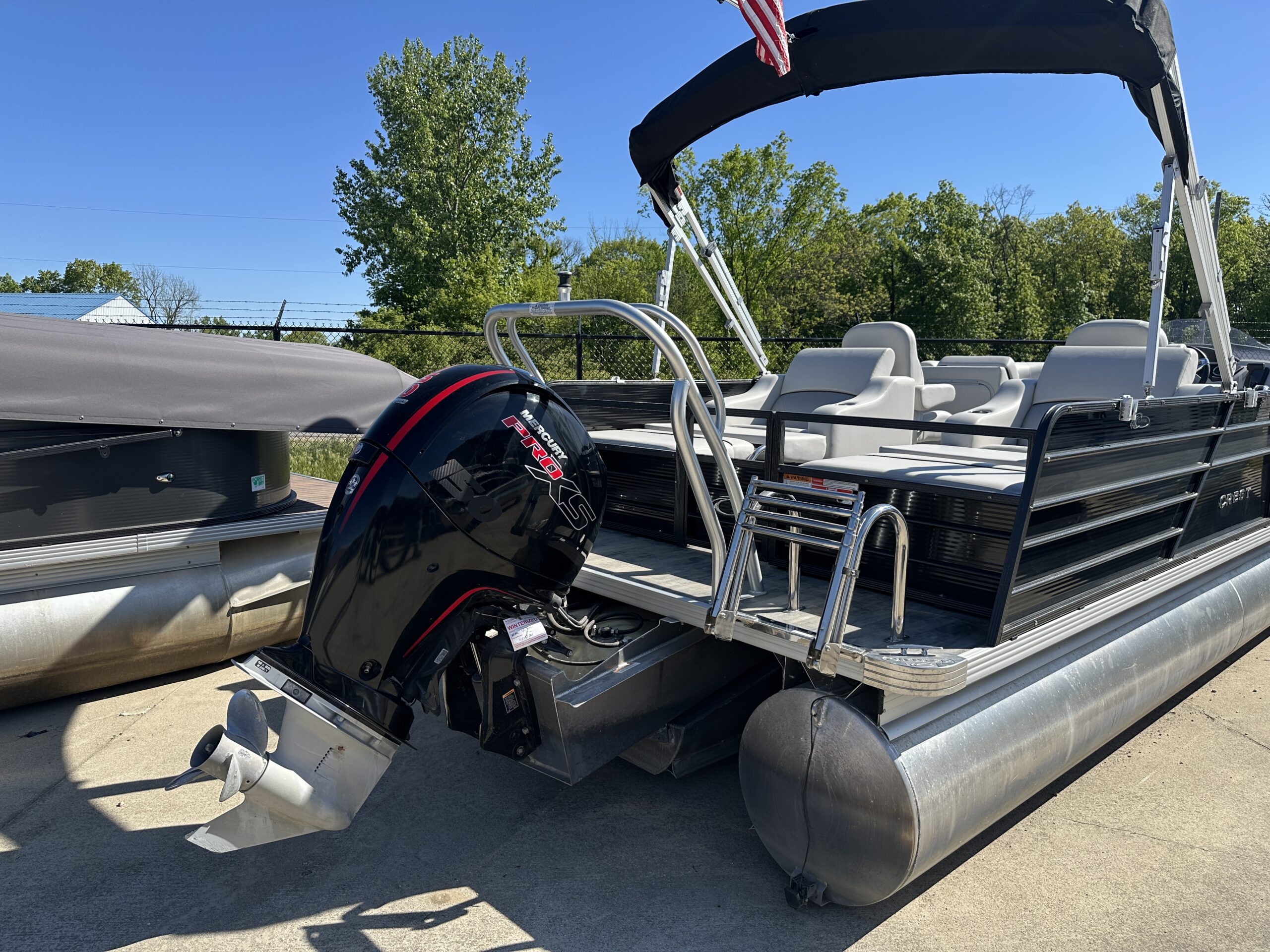 2022 Crest Classic DLX 220 Tri Toon  Mercury 150hp