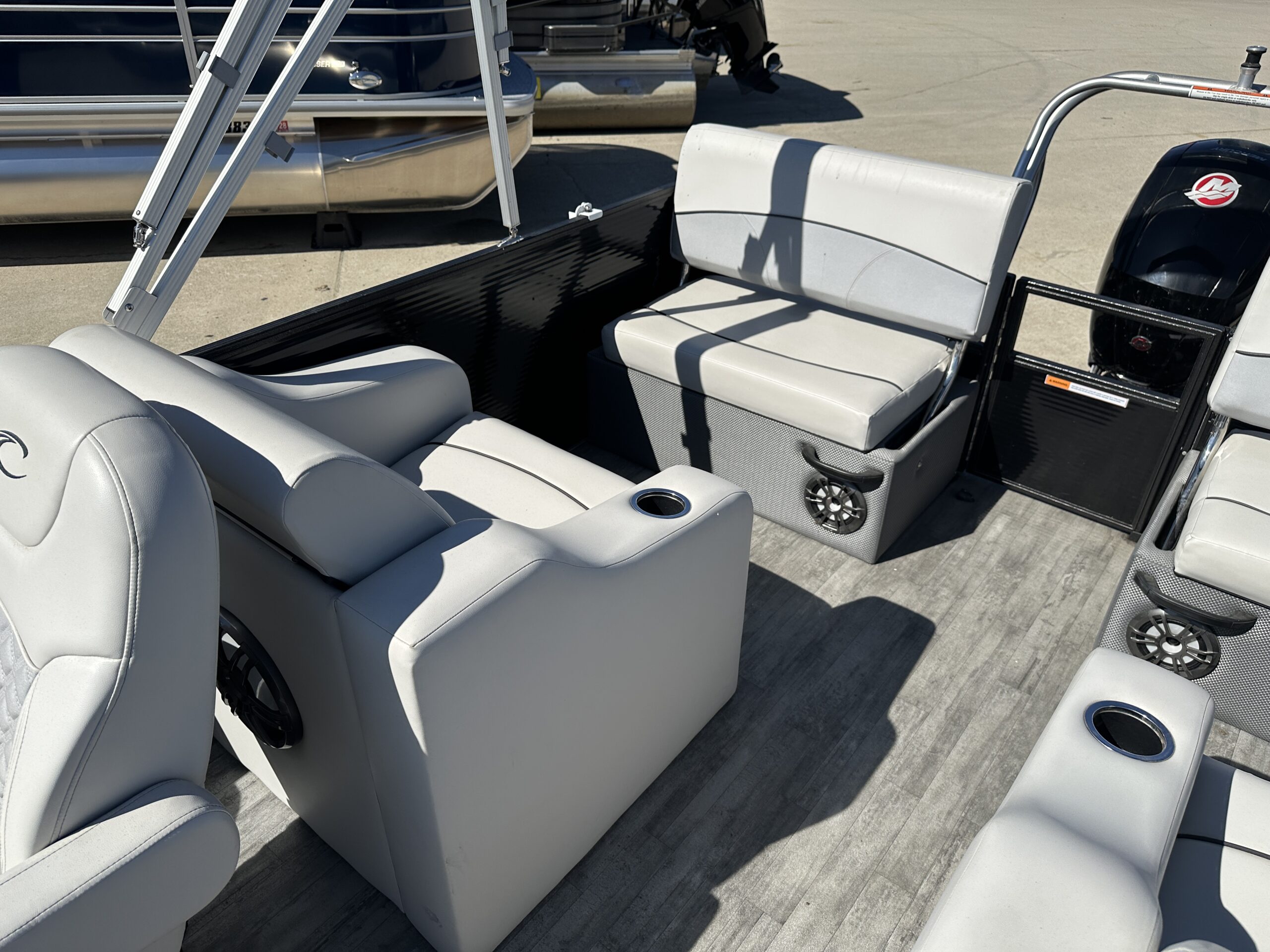2022 Crest Classic DLX 220 Tri Toon  Mercury 150hp