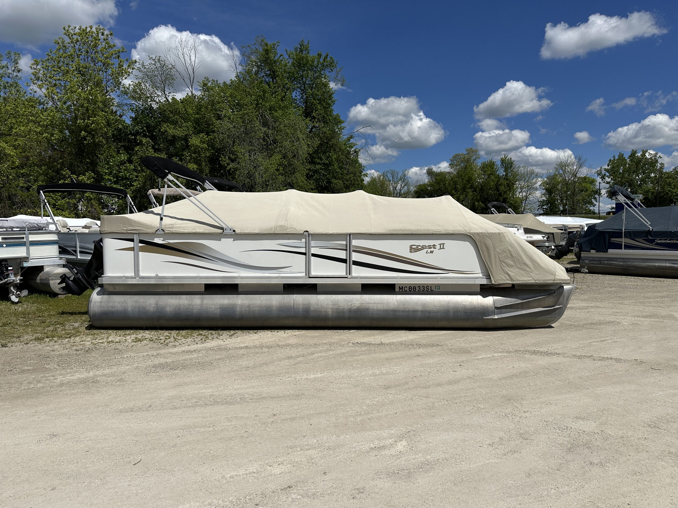 2003 Crest II 25'  Mercury 60hp