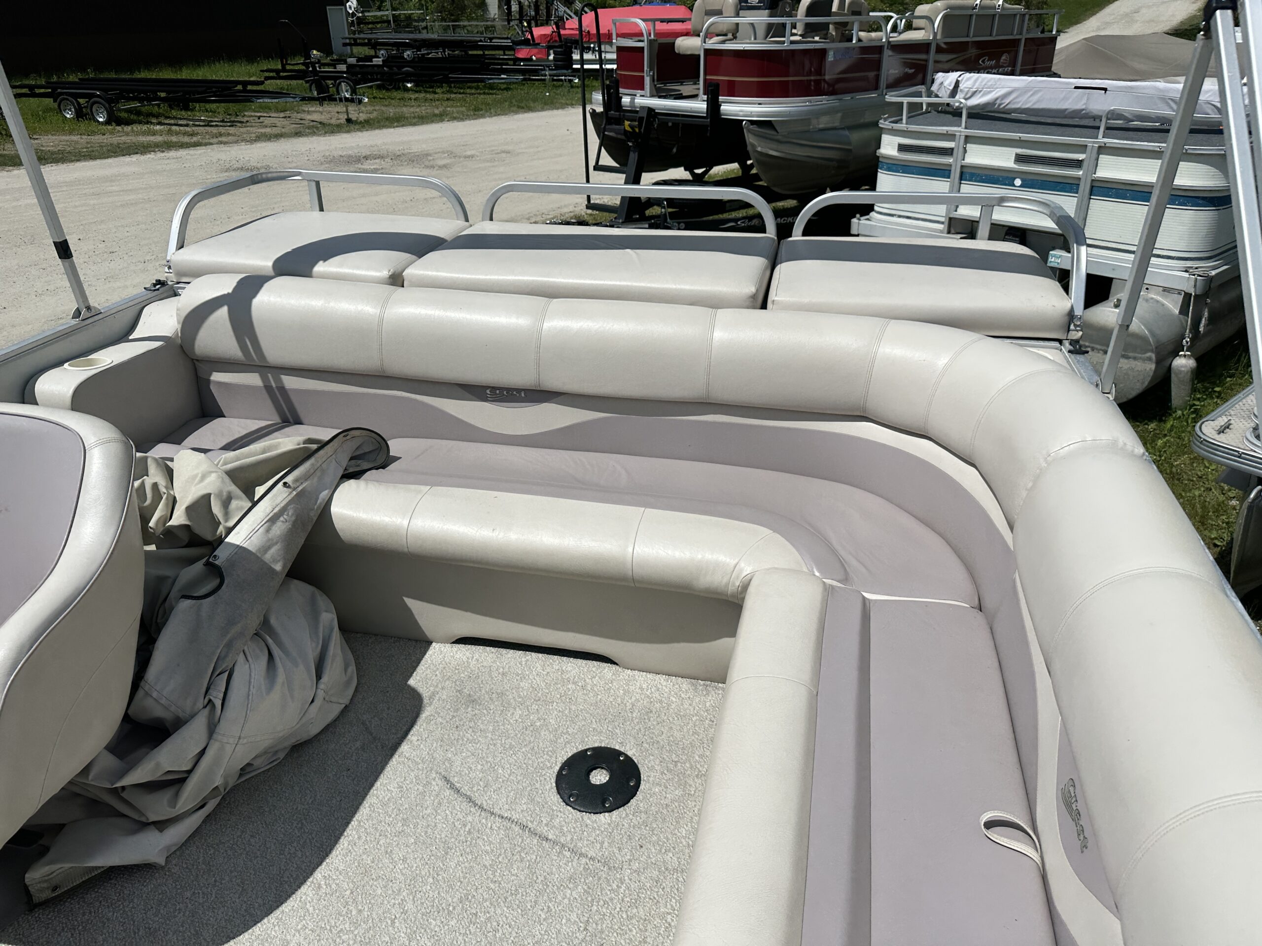 2003 Crest II 25'  Mercury 60hp