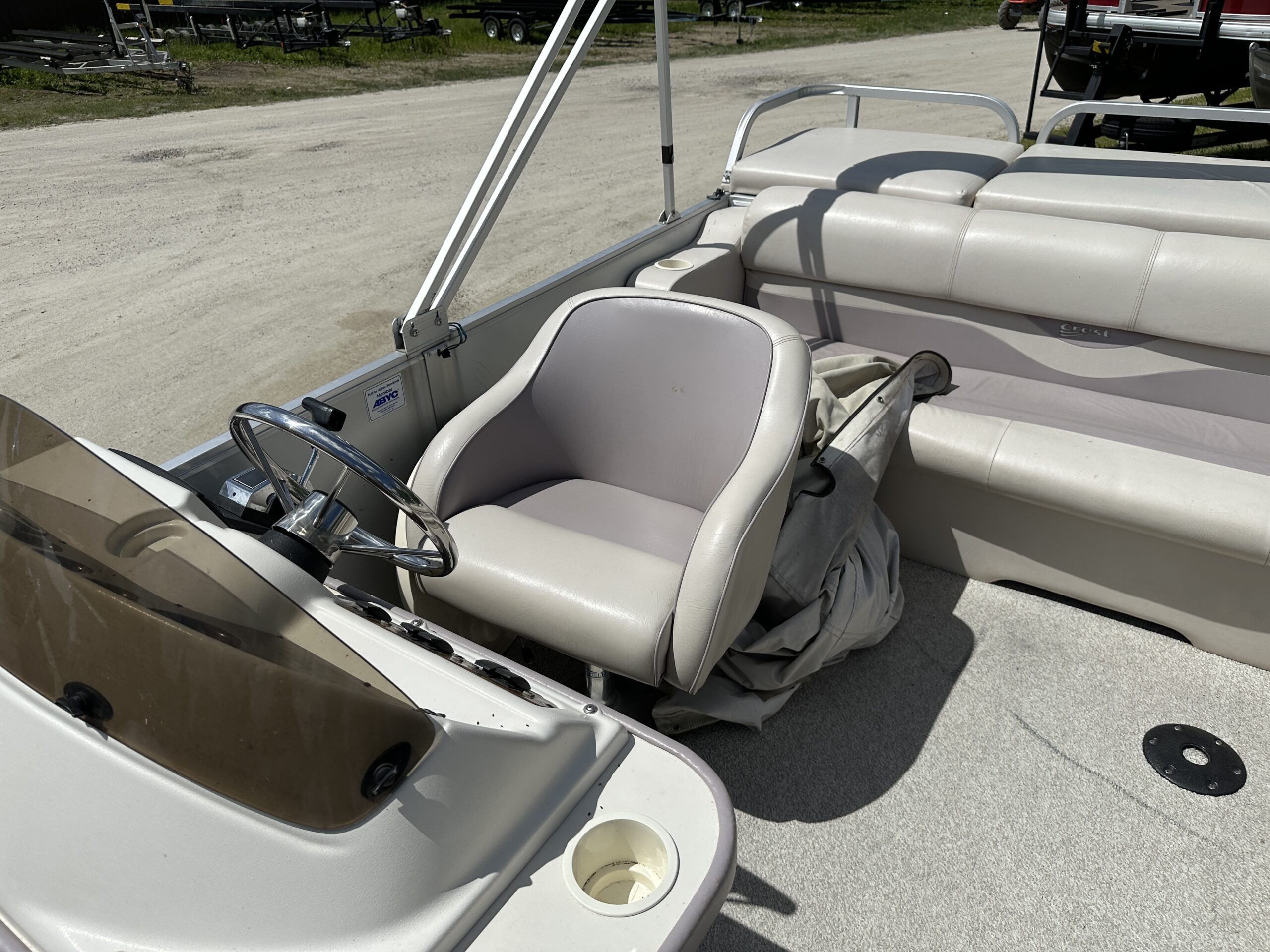 2003 Crest II 25'  Mercury 60hp