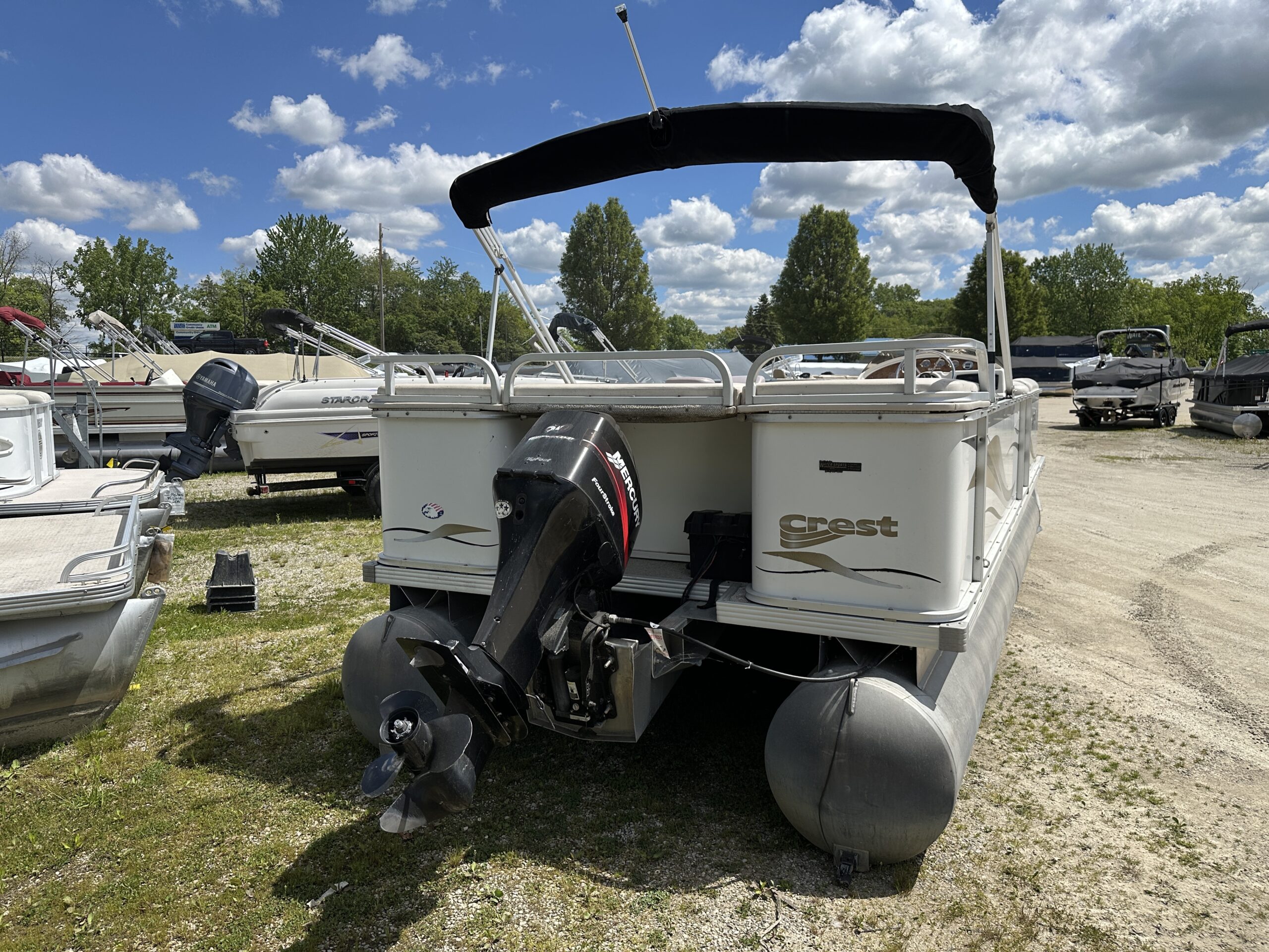 2003 Crest II 25'  Mercury 60hp