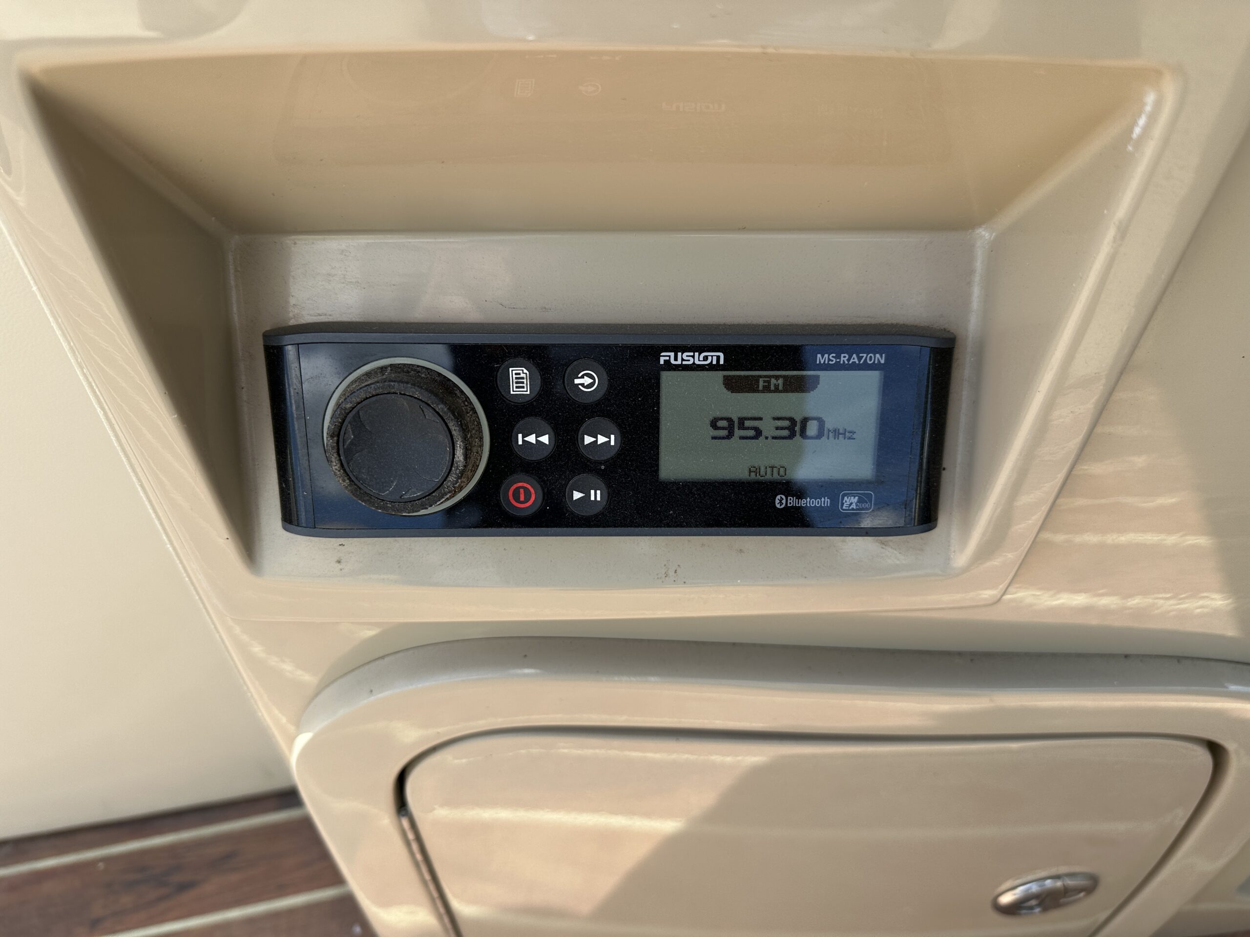 2019 Crest Classic 230 Tri Toon  Mercury 115hp Pro XS