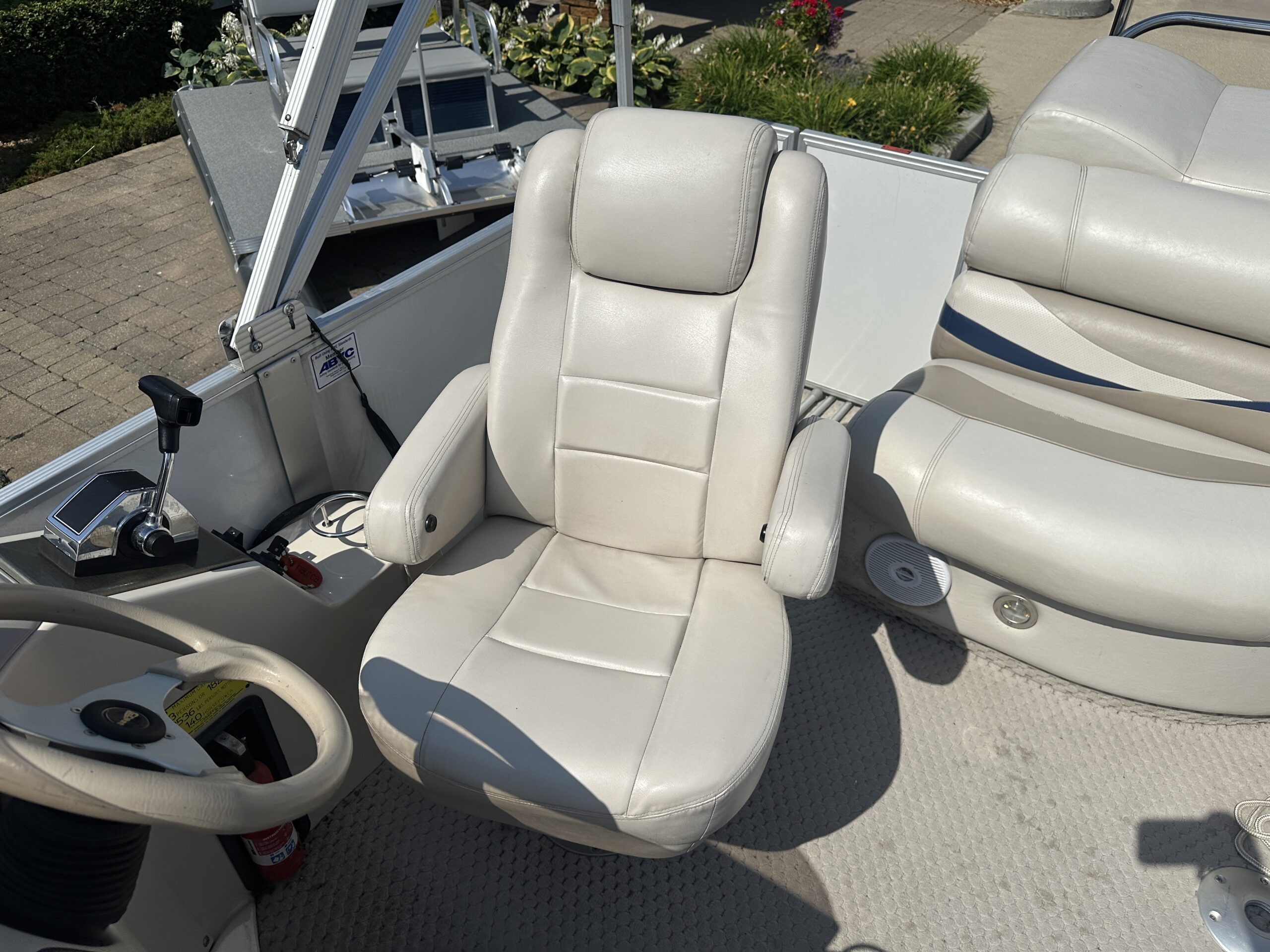 2006 Crest Caribbean 250  Mercury 50hp 4 Stroke