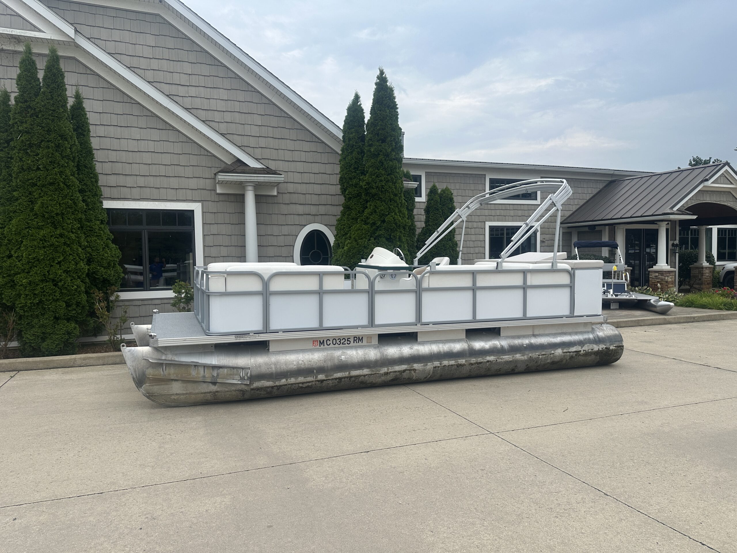 1998 Crest II 20'  2008 Mercury 90hp