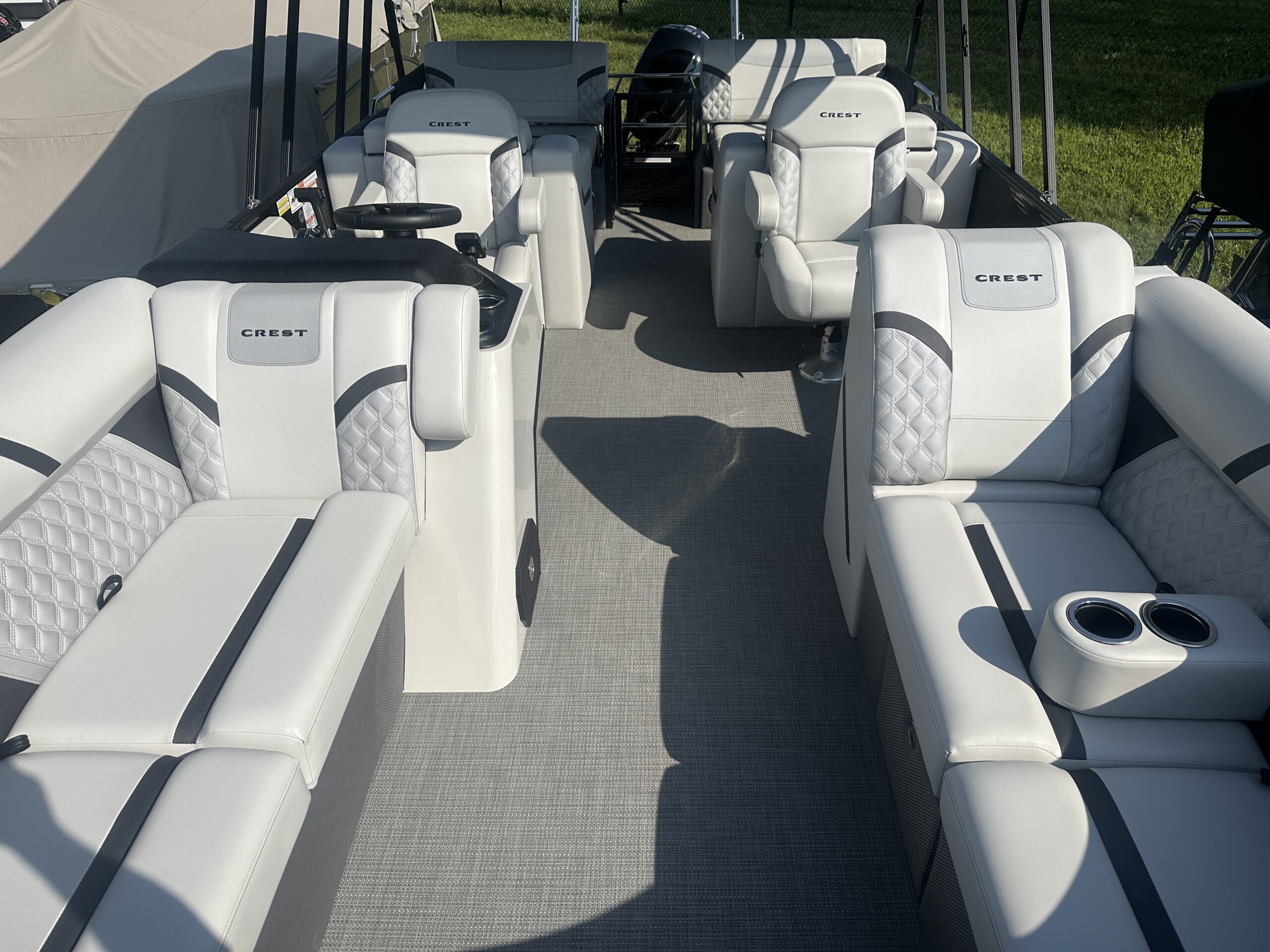 2025 Crest Classic 220 SLRC  Easy Cover and Sea Legs