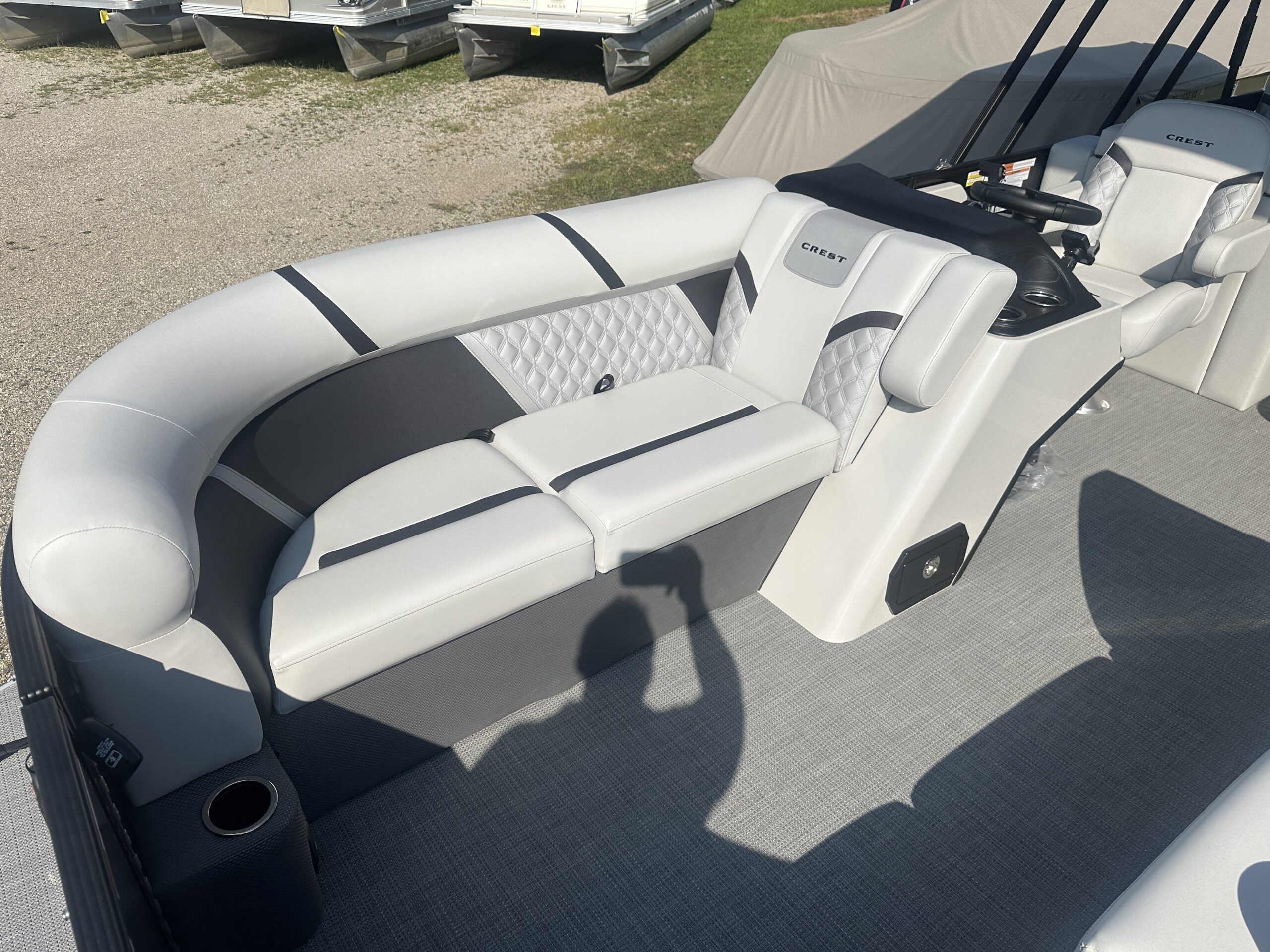 2025 Crest Classic 220 SLRC  Easy Cover and Sea Legs