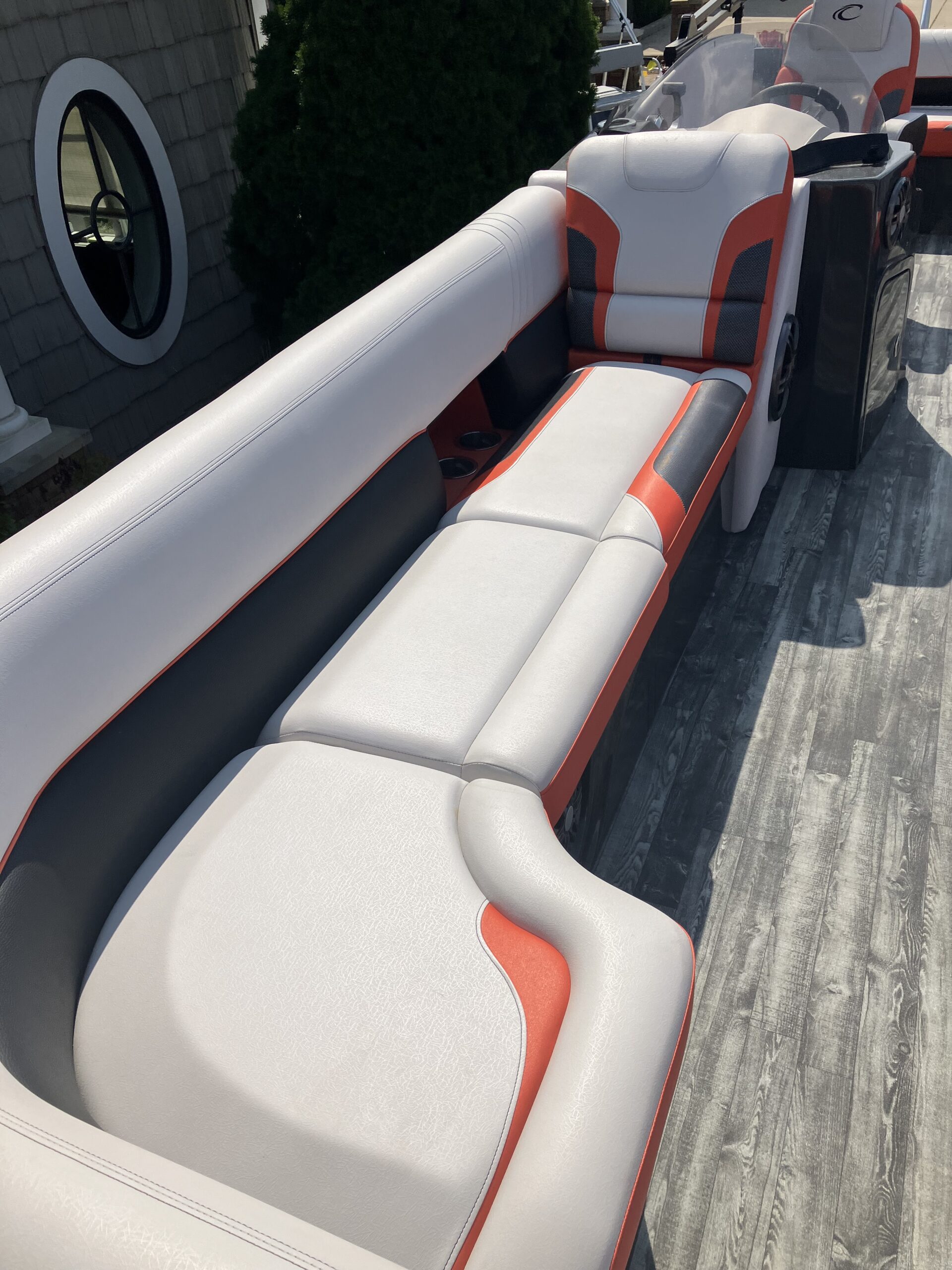 2020 Crest Caribbean RS 250 with 250hp Mercury and Trailer