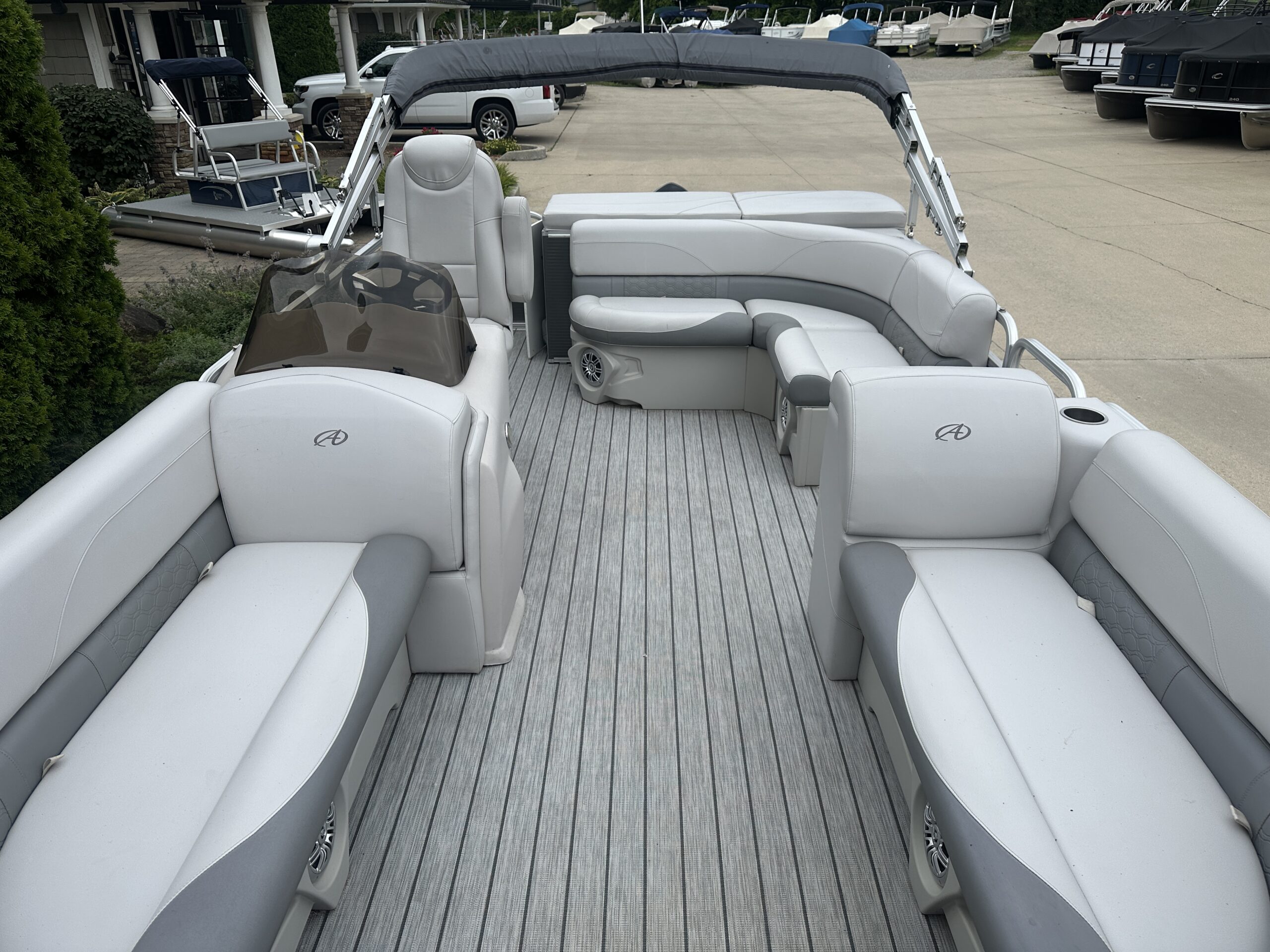 2018 Avalon GS2185  Suzuki 60hp