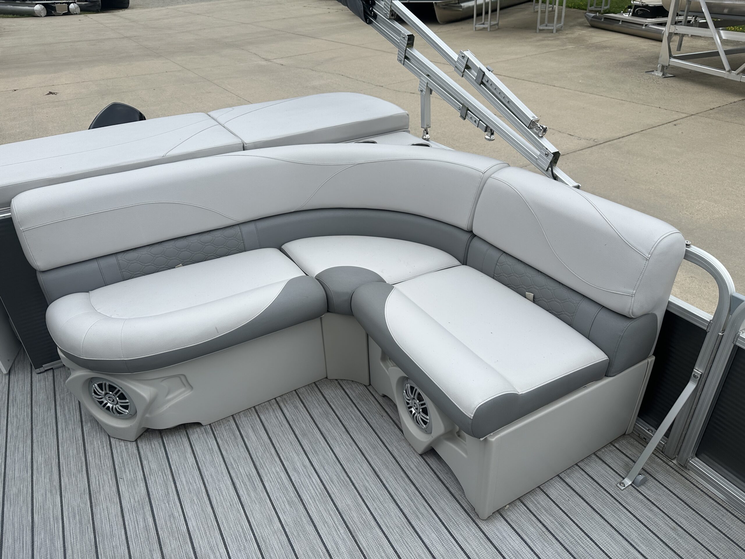2018 Avalon GS2185  Suzuki 60hp