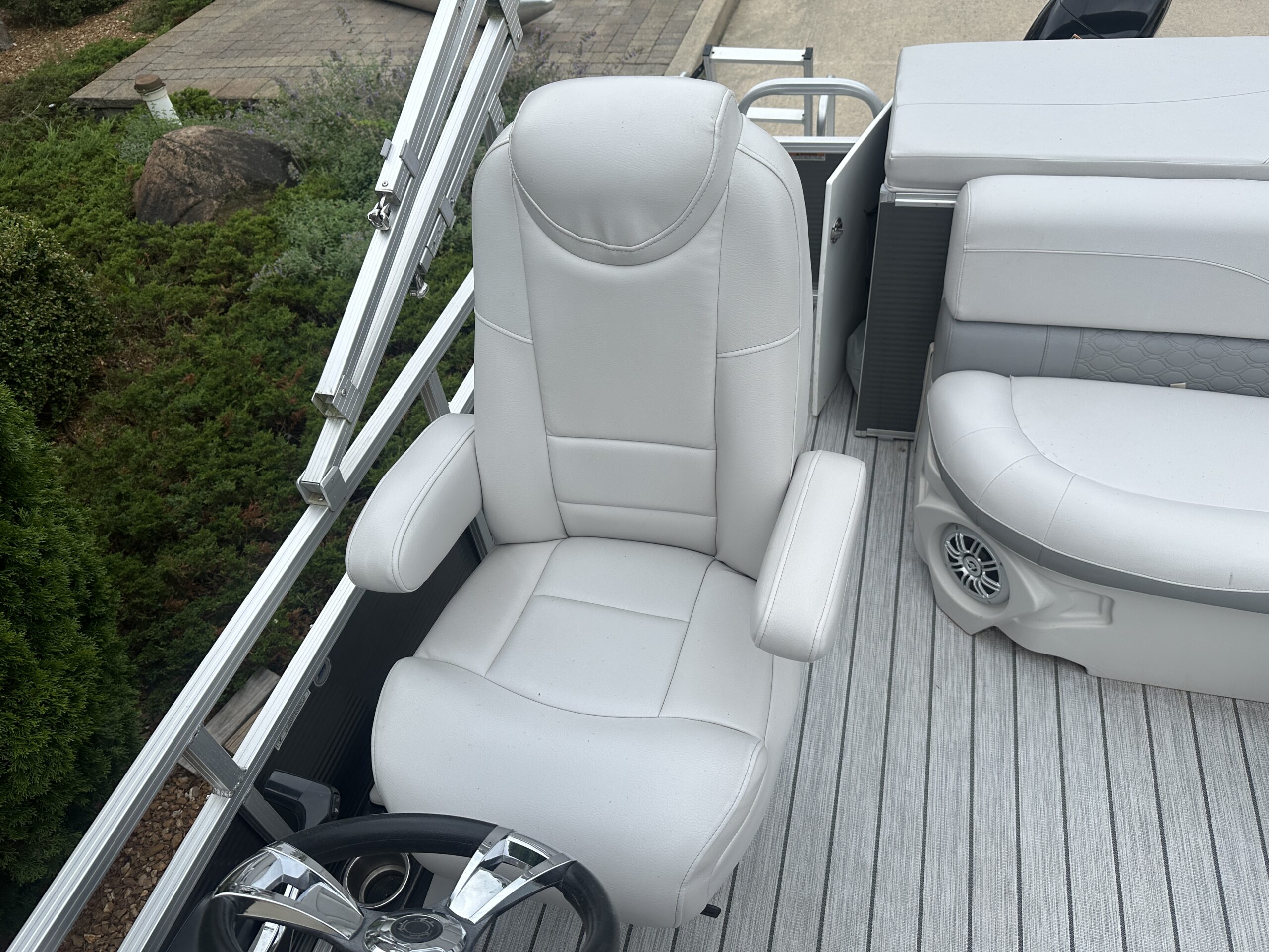 2018 Avalon GS2185  Suzuki 60hp