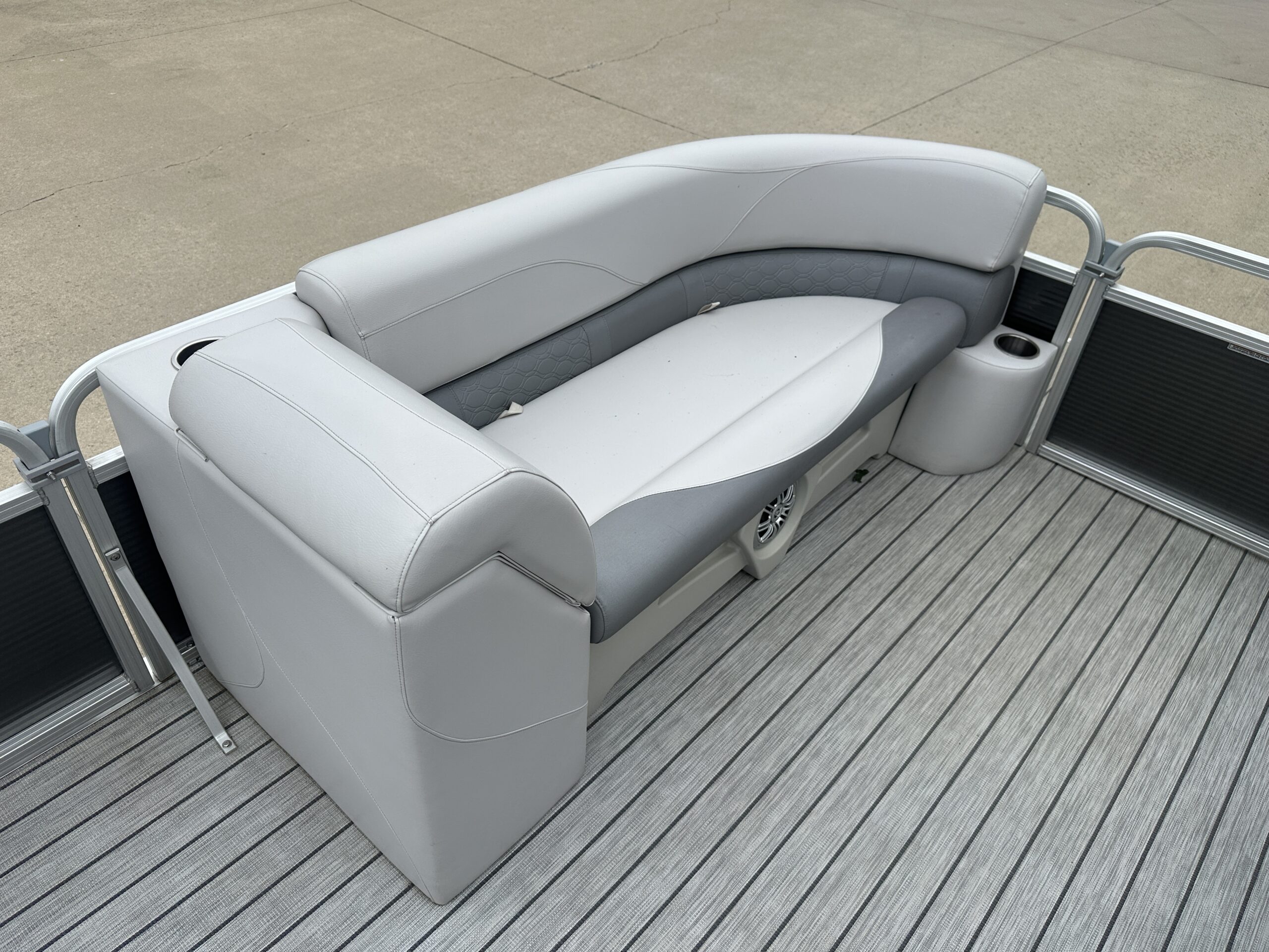 2018 Avalon GS2185  Suzuki 60hp