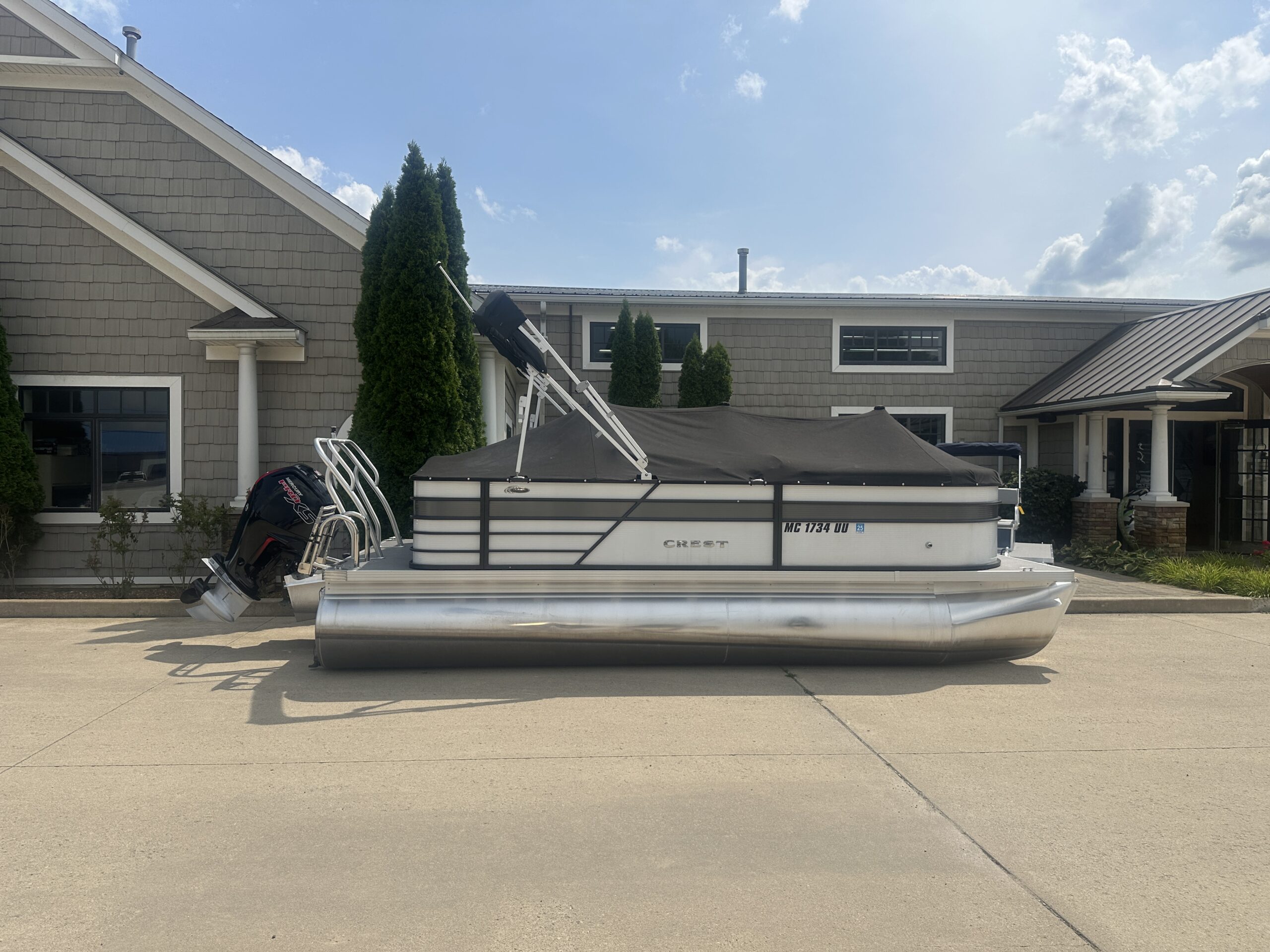 2022 Crest Classic LX 200 L Group Tri Toon  Mercury 115hp Pro XS