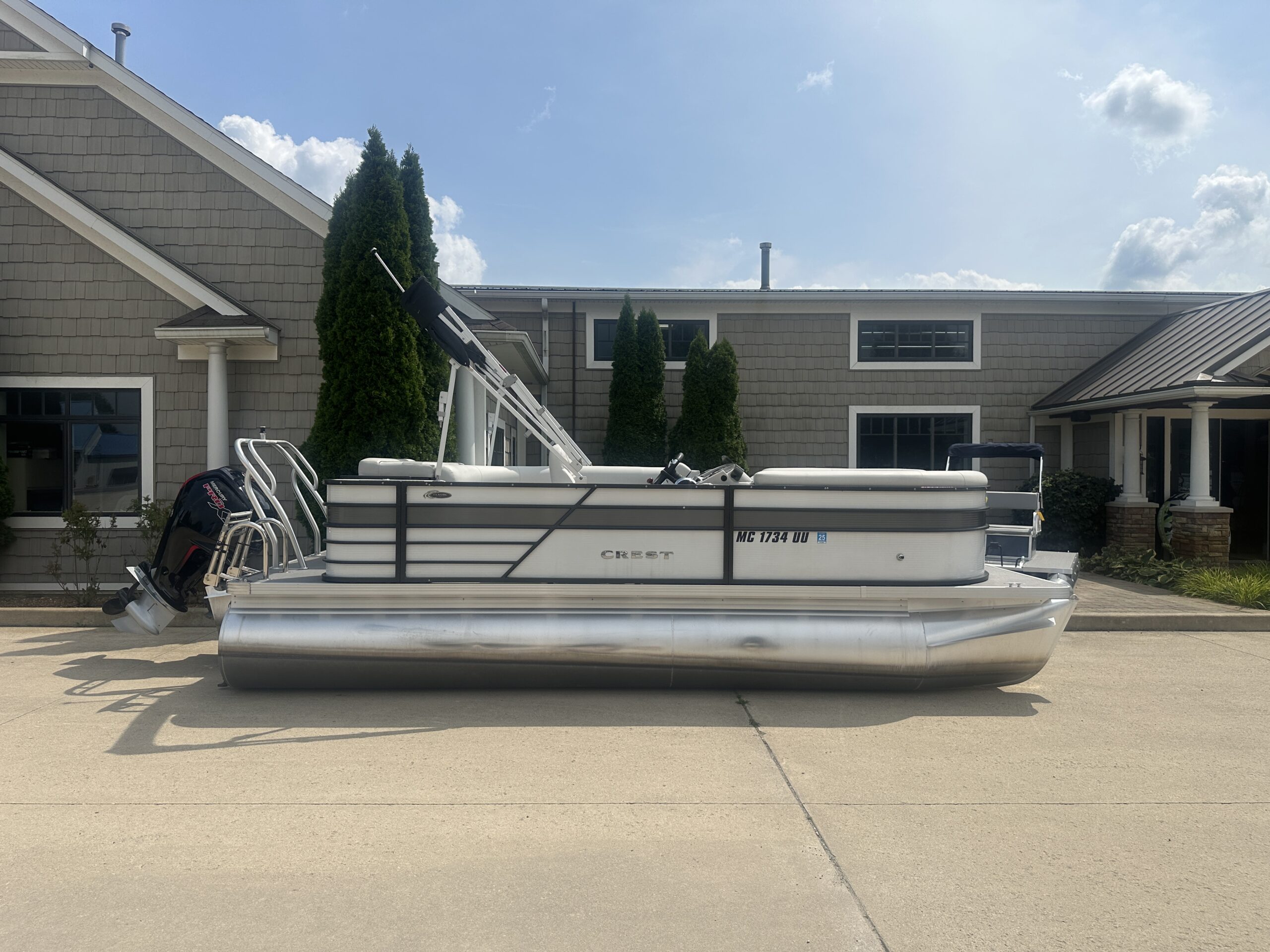 2022 Crest Classic LX 200 L Group Tri Toon  Mercury 115hp Pro XS