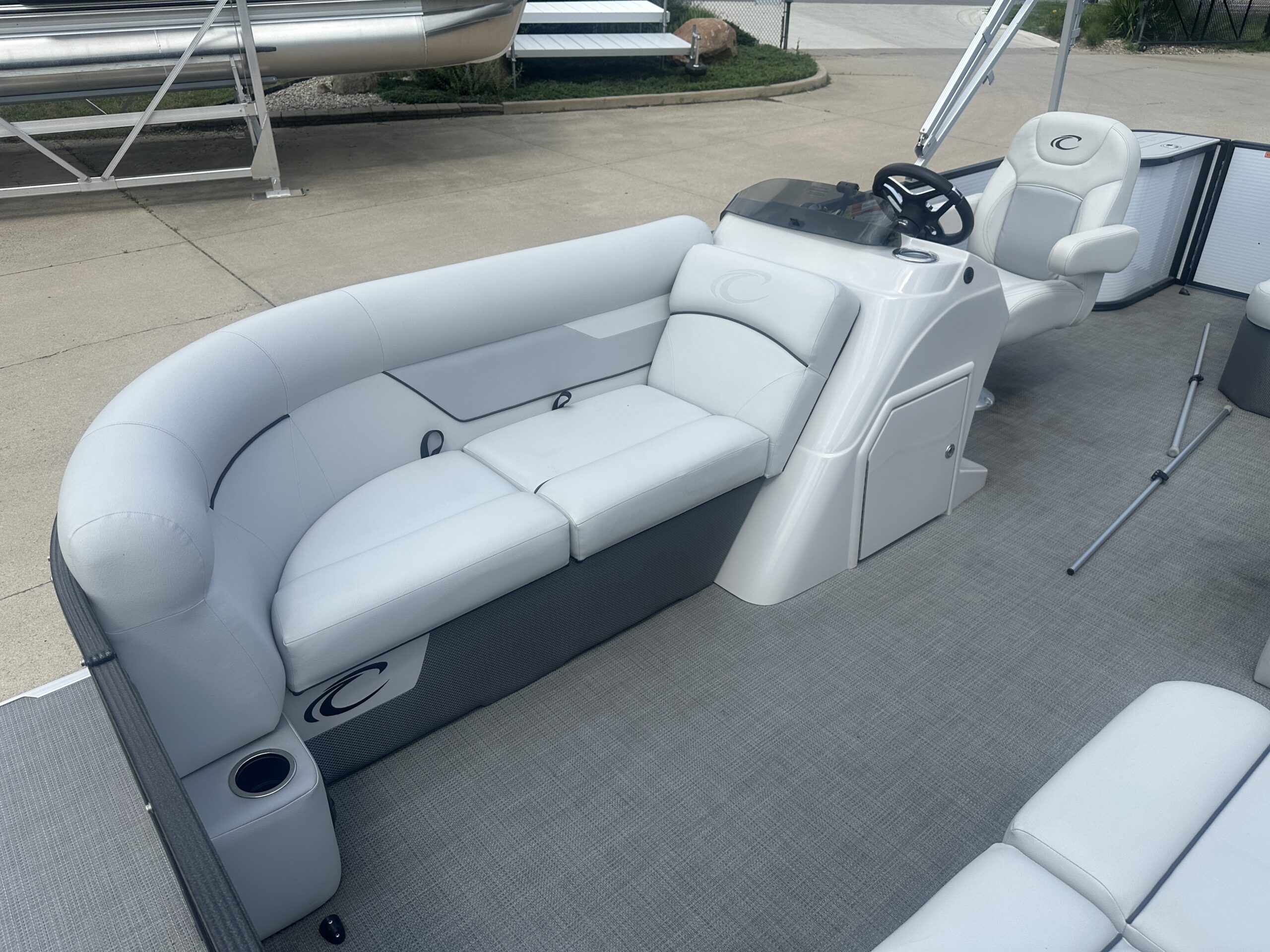 2022 Crest Classic LX 200 L Group Tri Toon  Mercury 115hp Pro XS
