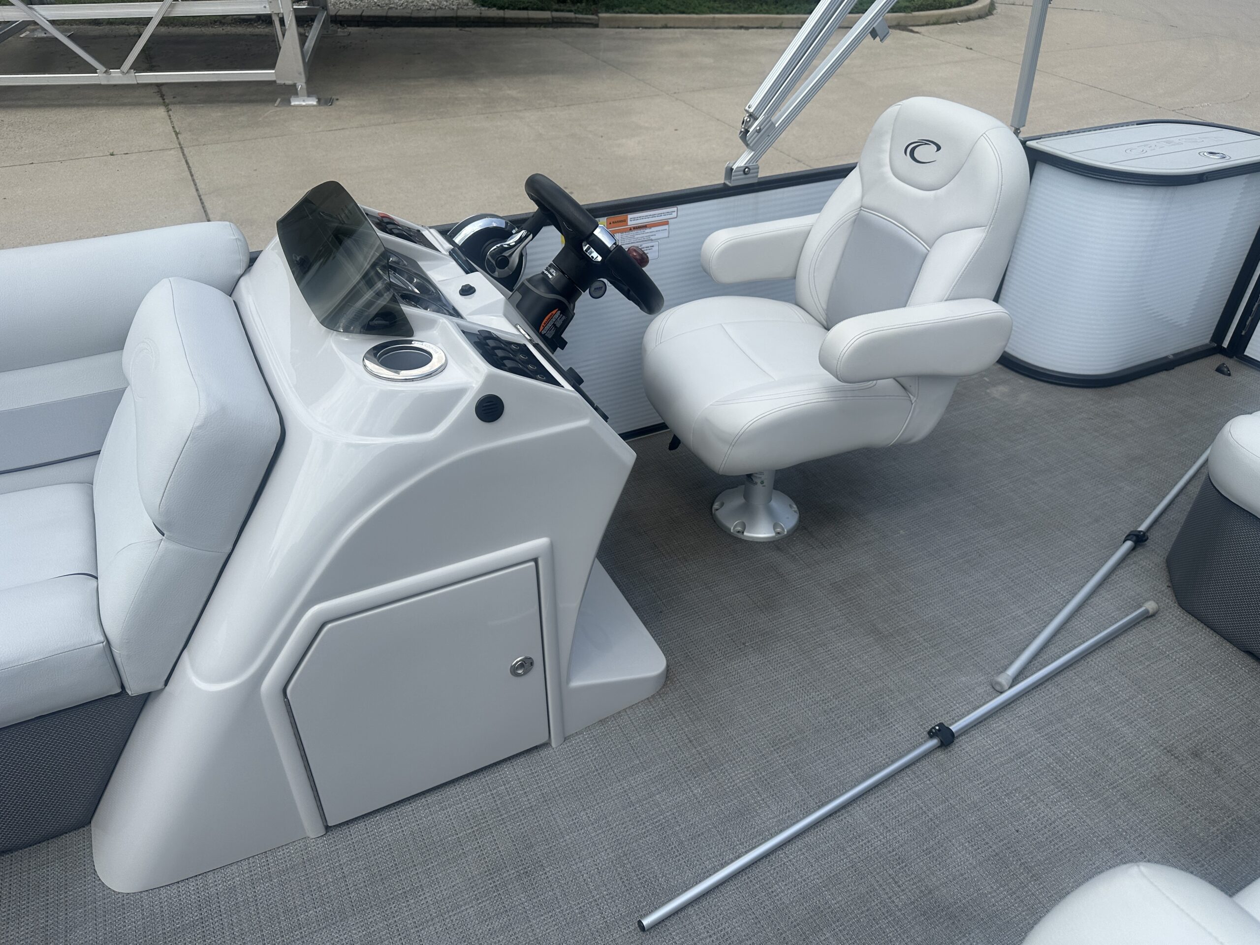 2022 Crest Classic LX 200 L Group Tri Toon  Mercury 115hp Pro XS