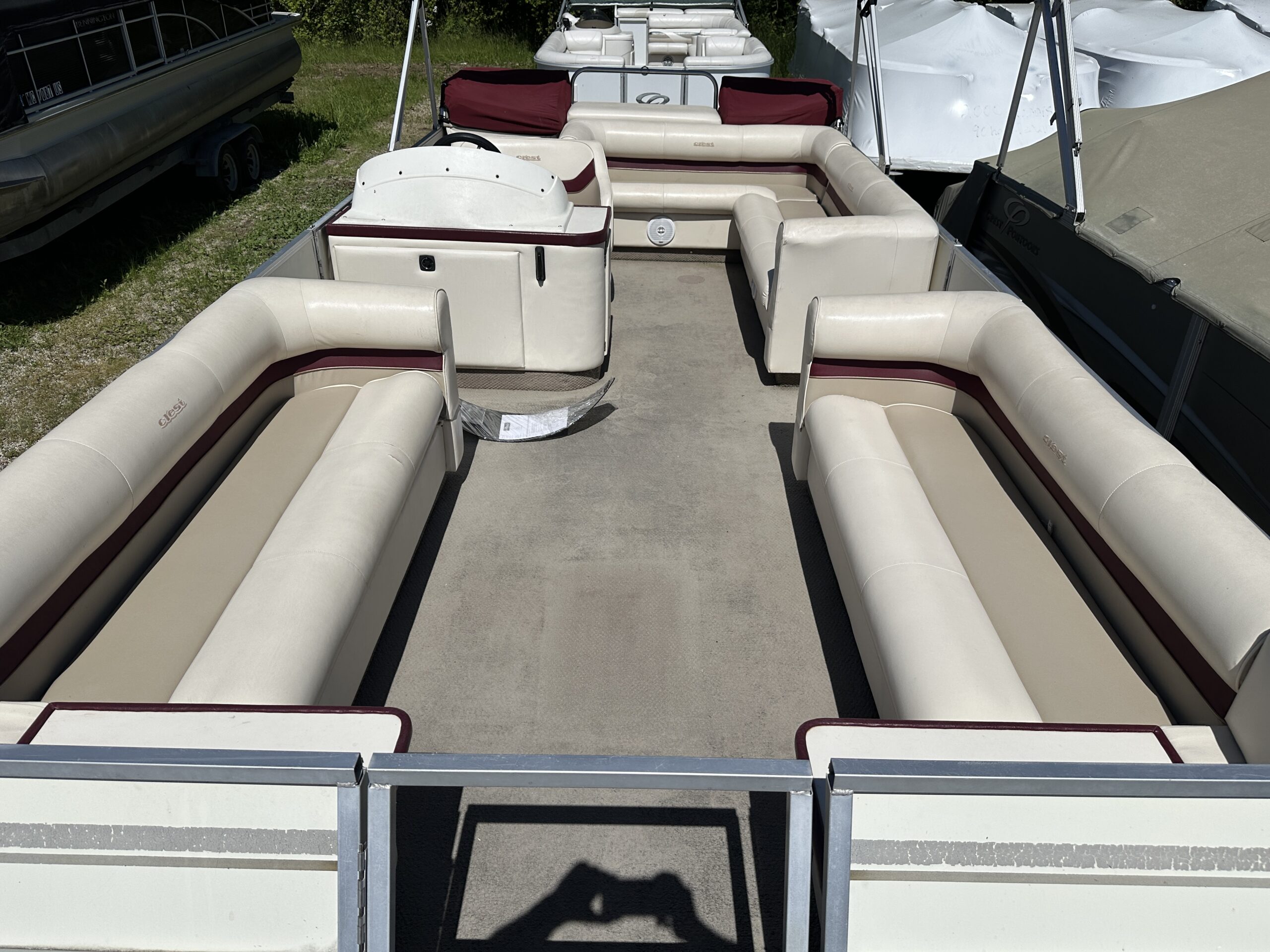 1999 Crest III 25'  Mercury 40hp 4 stroke