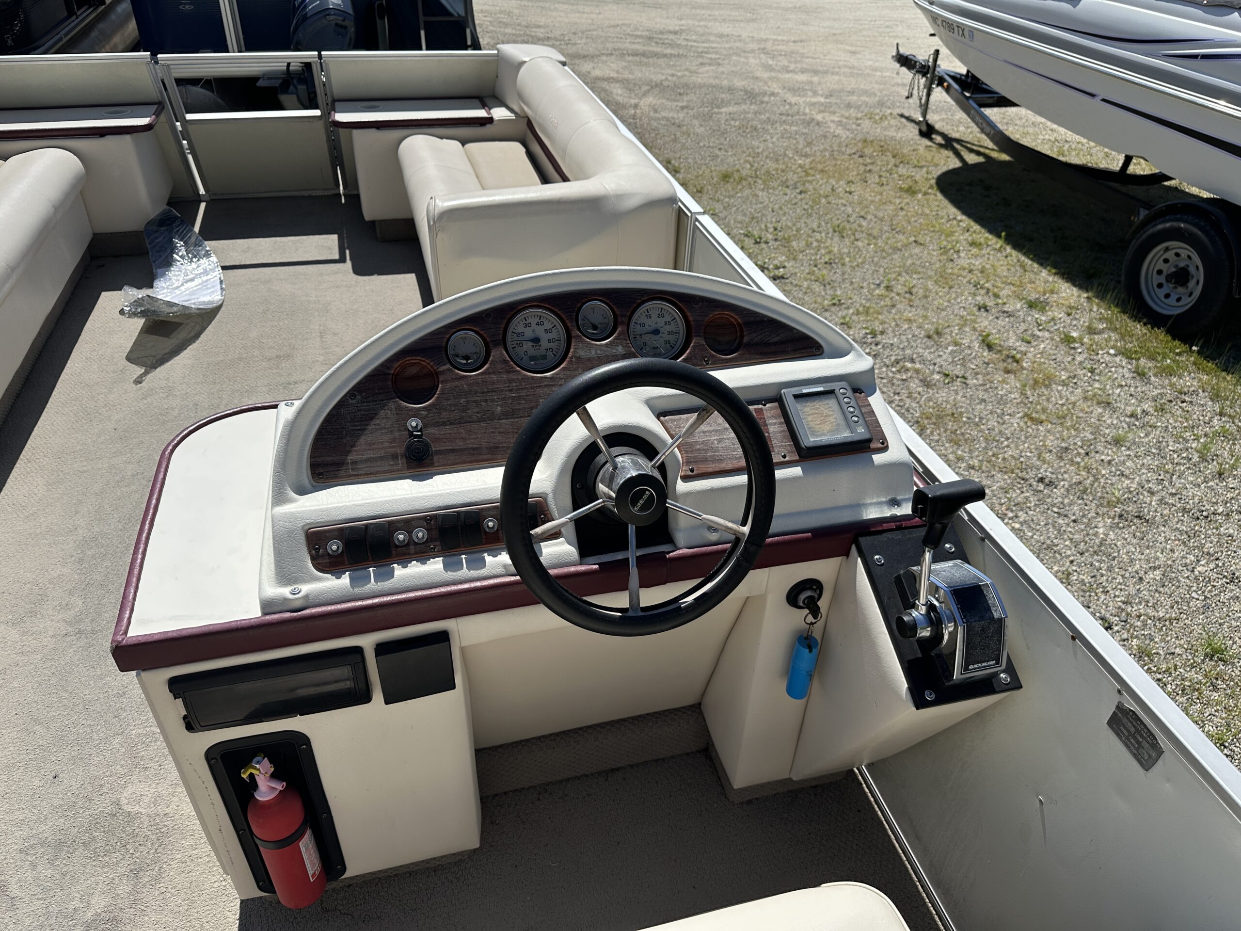 1999 Crest III 25'  Mercury 40hp 4 stroke