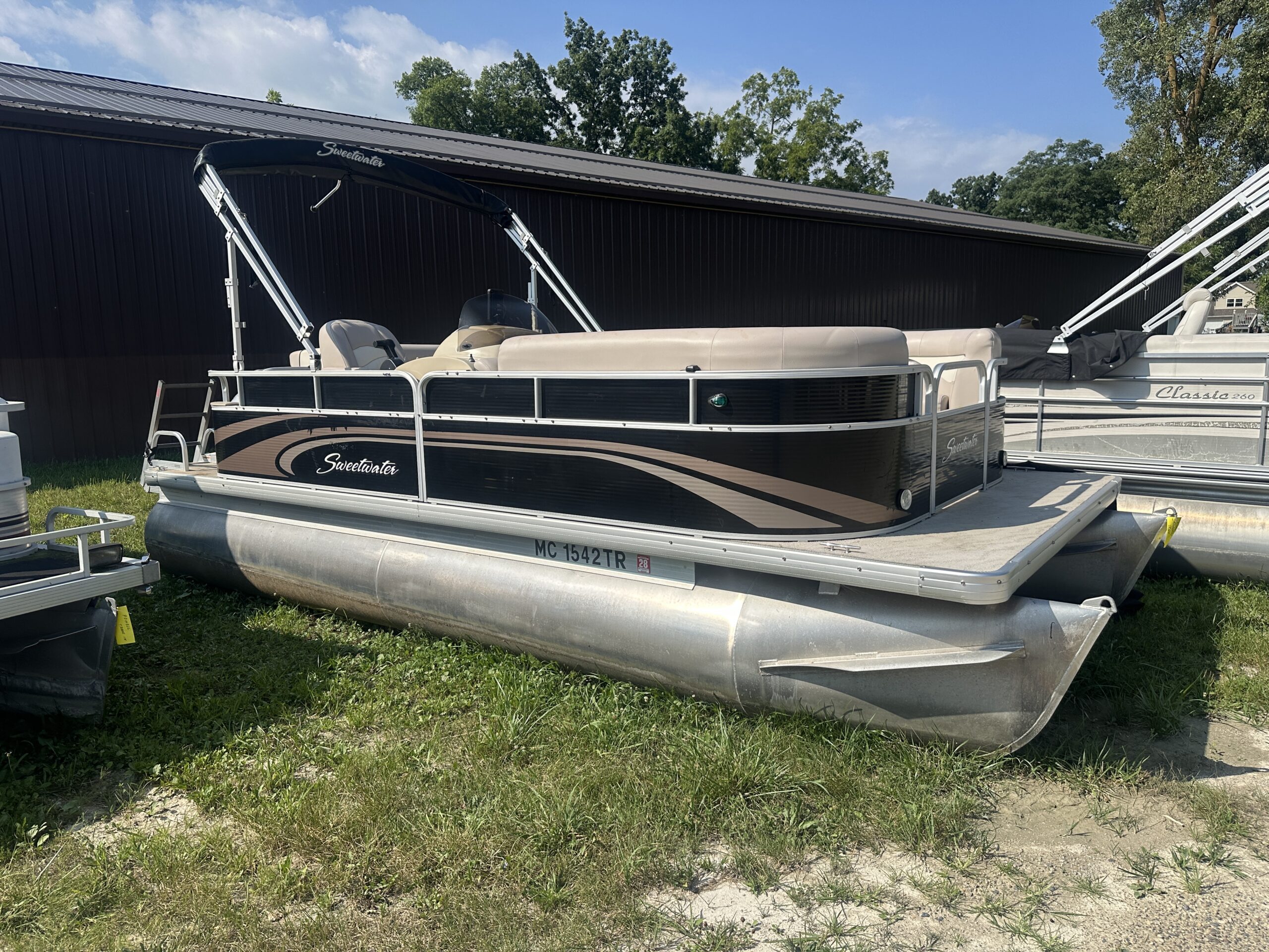 2013 Sweetwater 20'  Honda 50hp