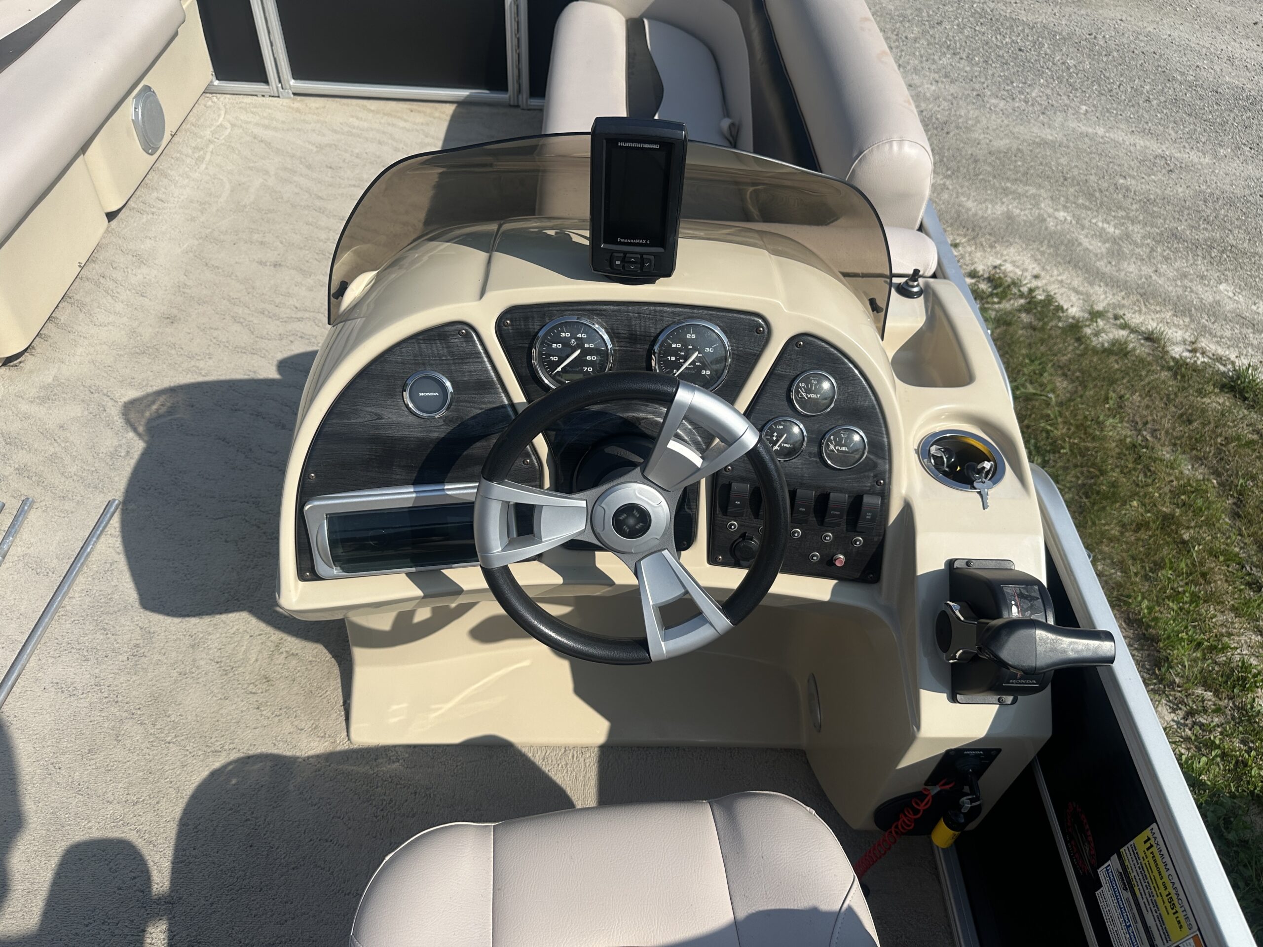 2013 Sweetwater 20'  Honda 50hp
