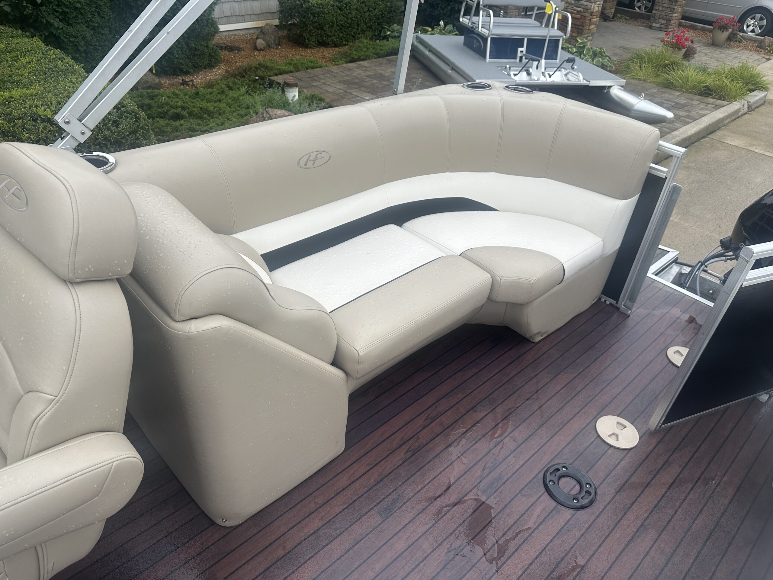 2013 Harris Solstice 220 CW Mercury 60hp EFI 4 stroke