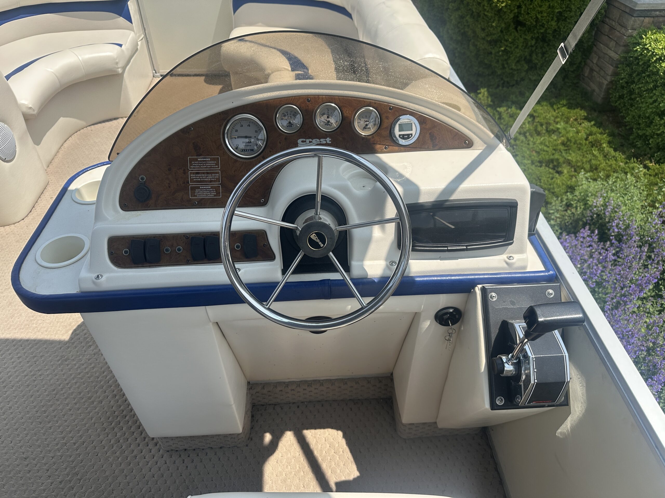 2004 Crest II 20'  Mercury 50hp EFI 4 Stroke
